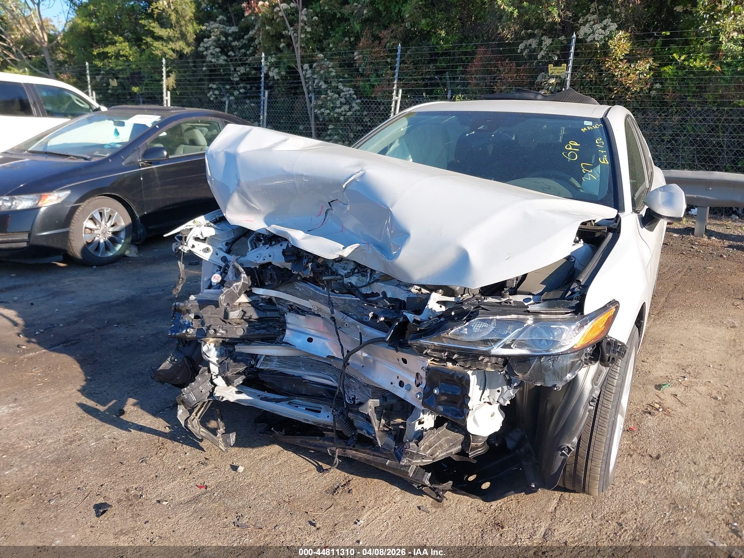 TOYOTA CAMRY image 6