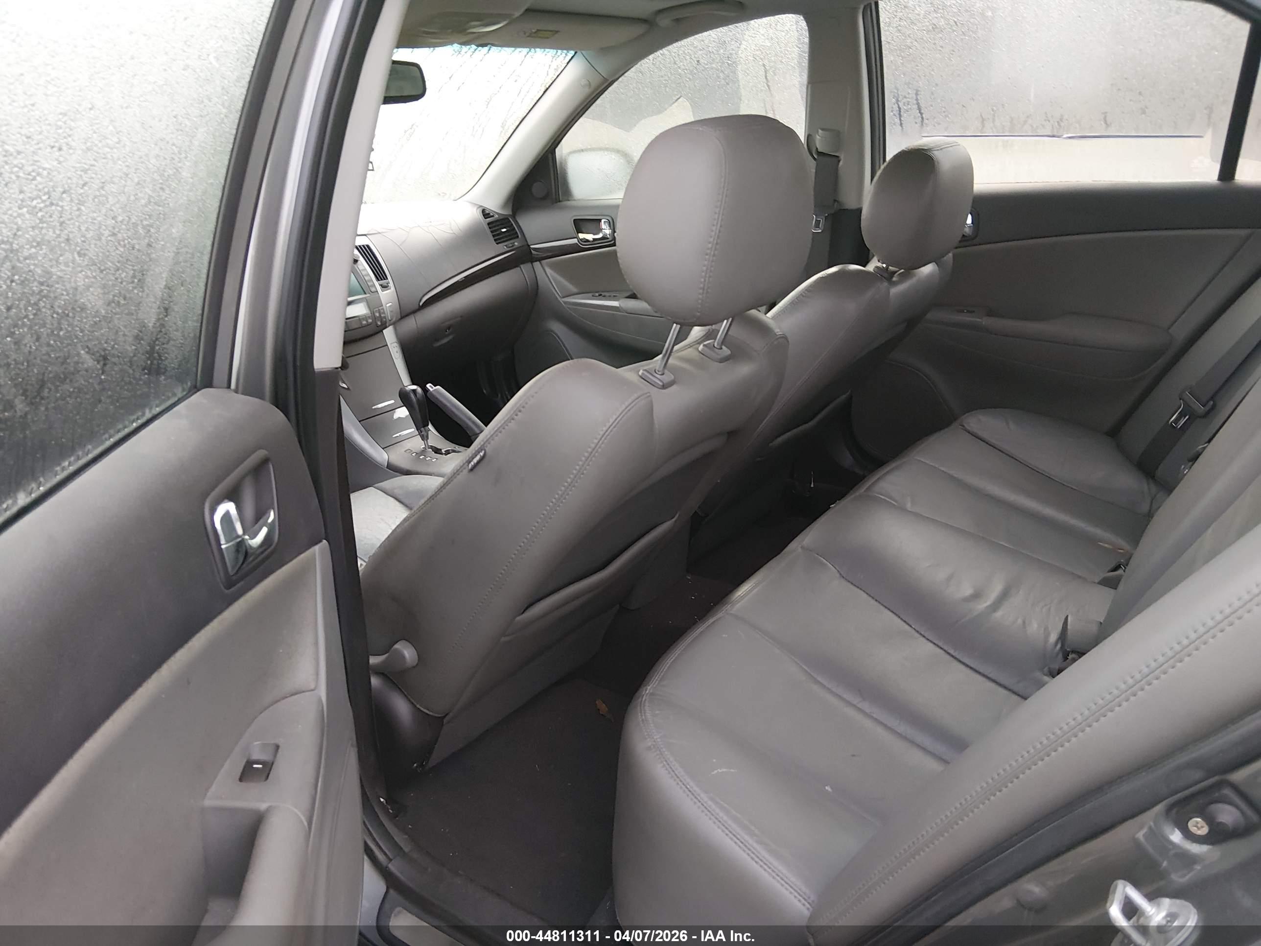 HYUNDAI SONATA image 8