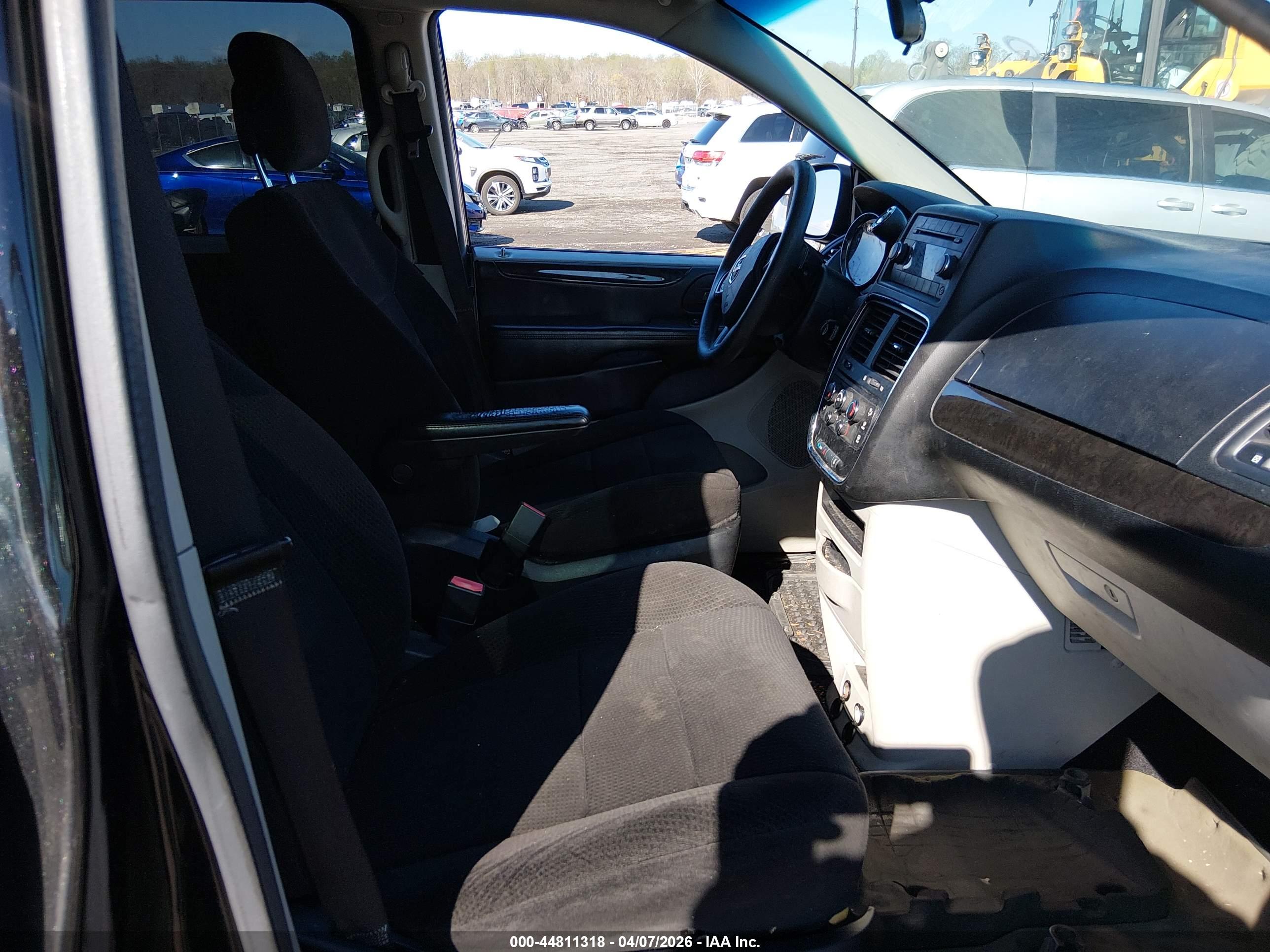 DODGE GRAND image 5