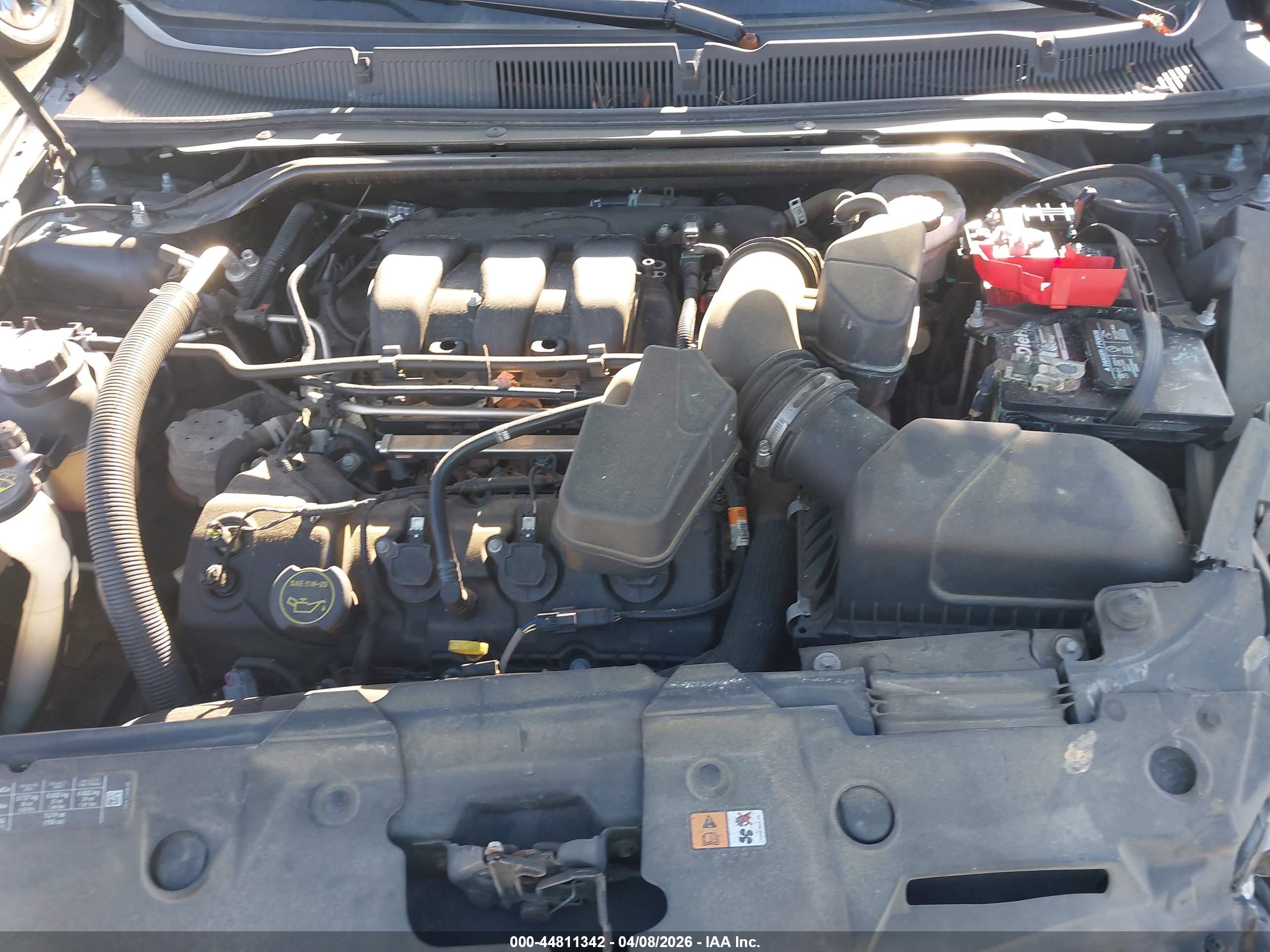FORD TAURUS image 10
