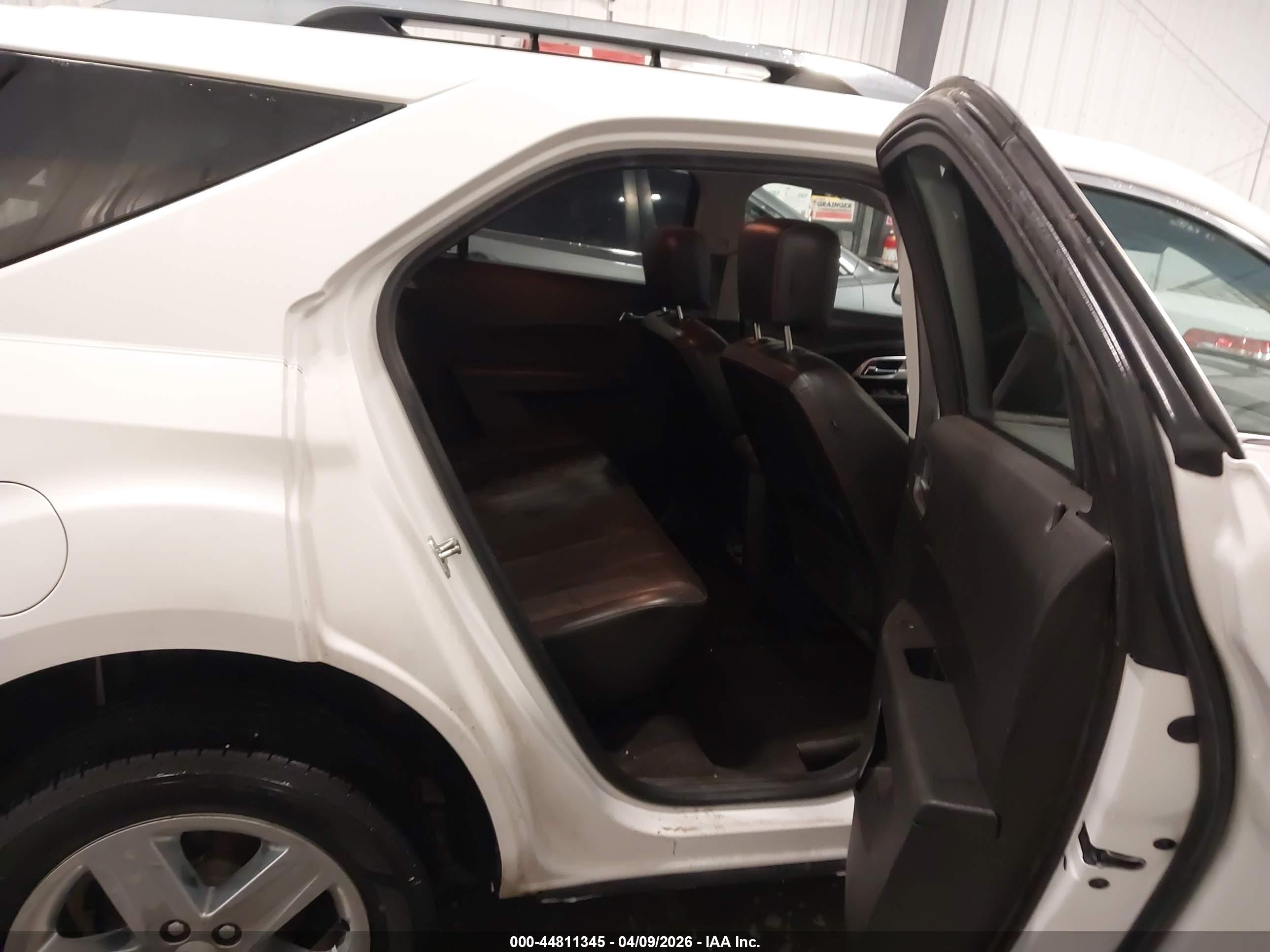CHEVROLET EQUINOX image 8