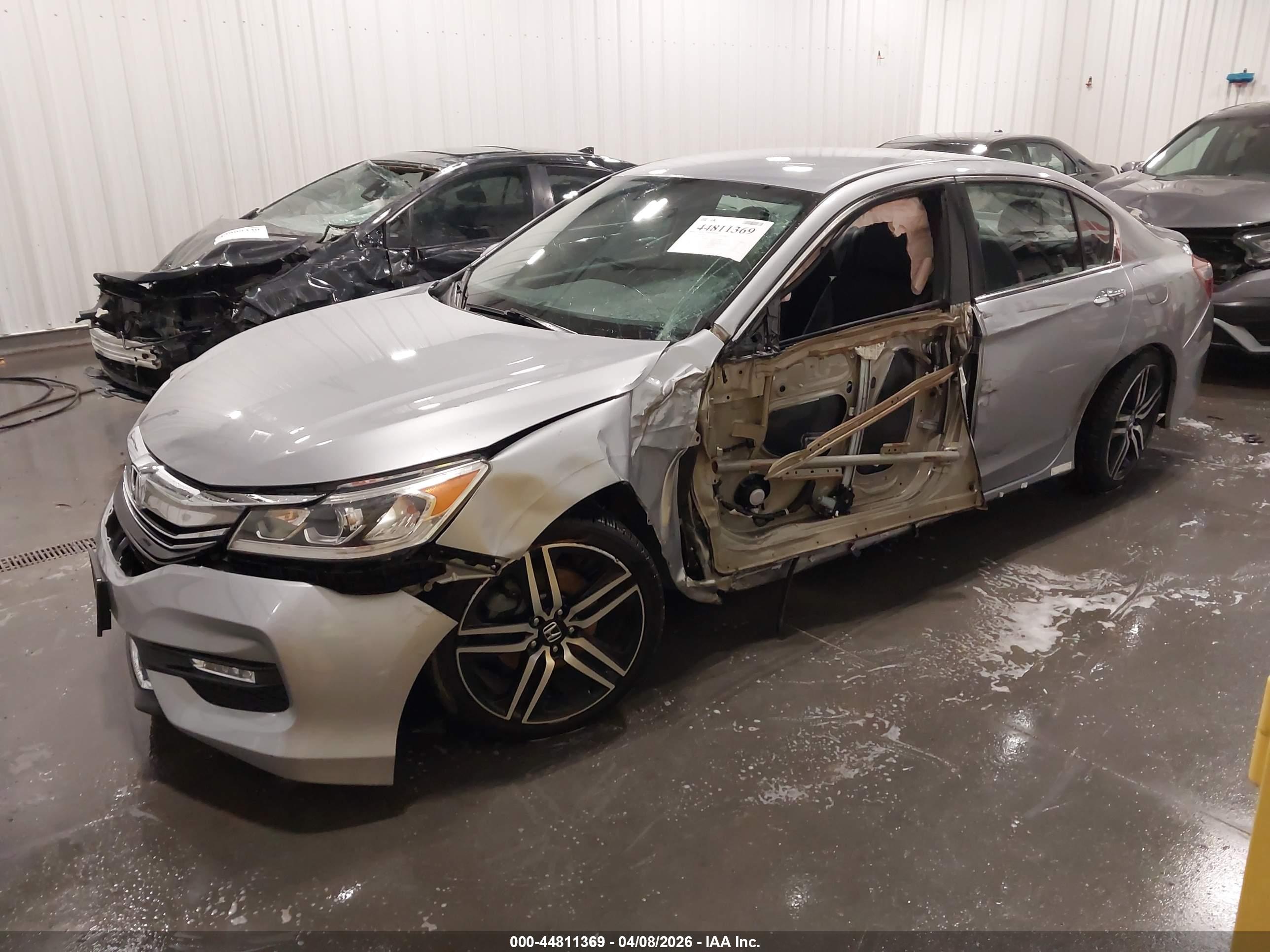 HONDA ACCORD image 2