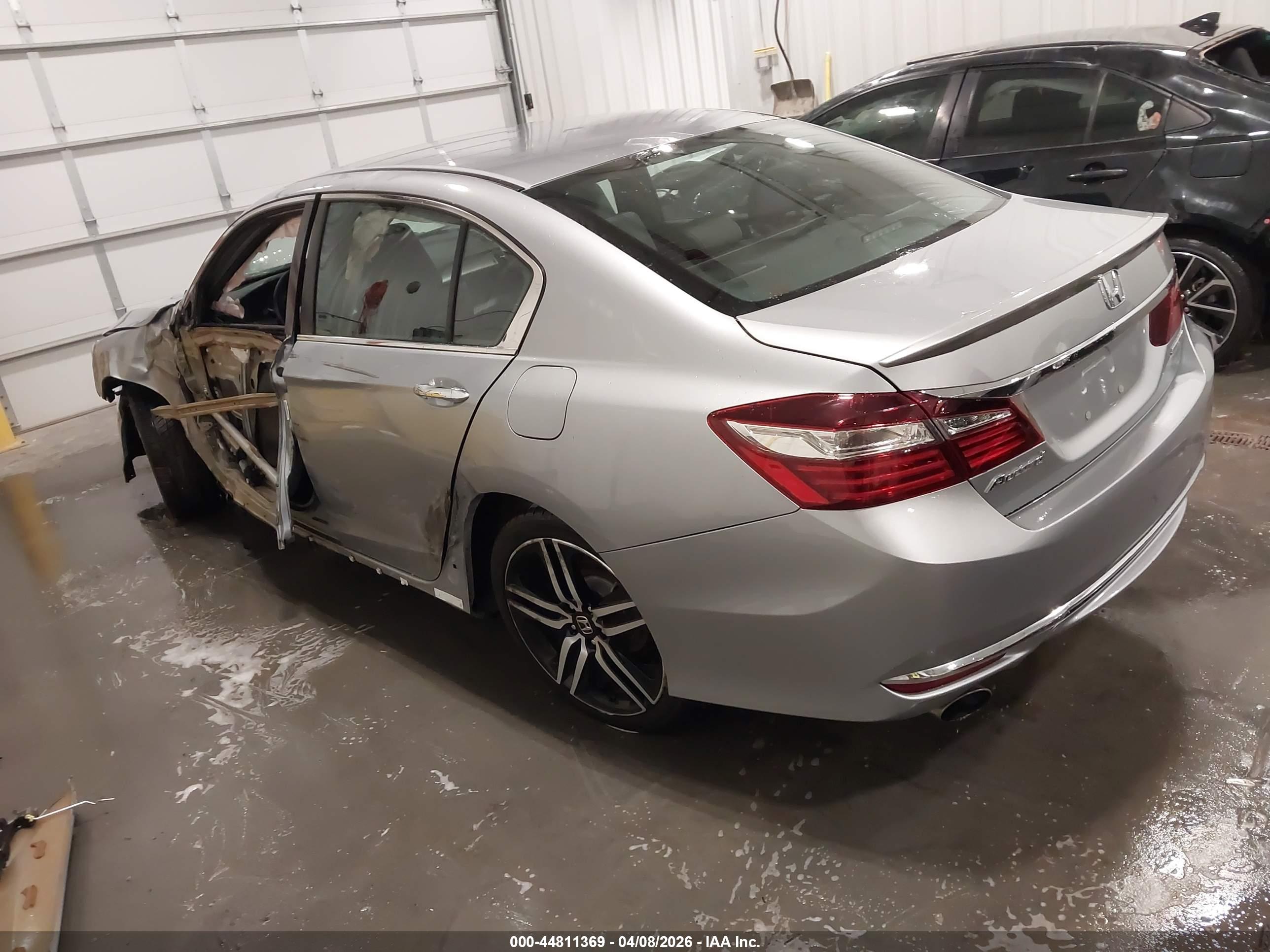 HONDA ACCORD image 3