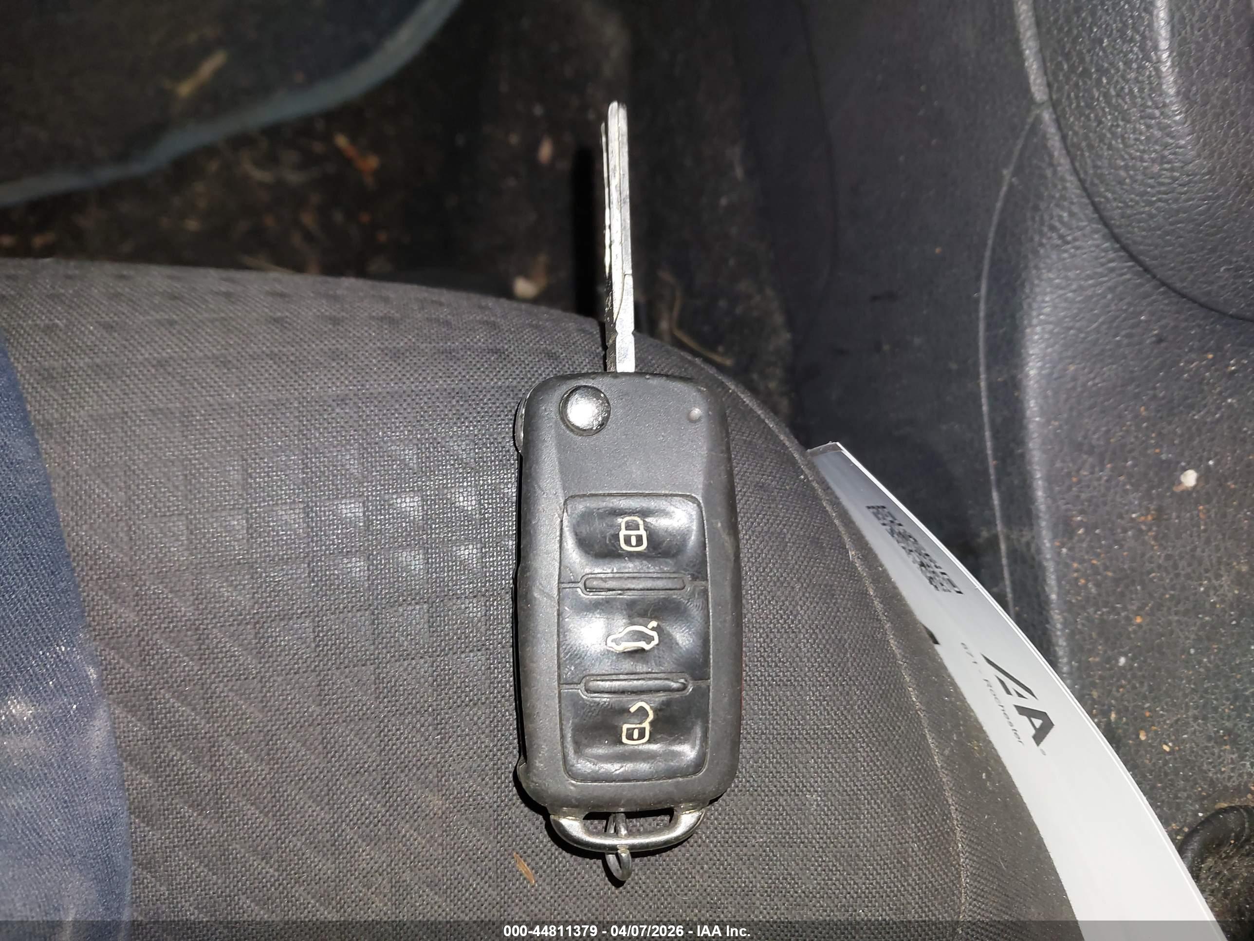 VOLKSWAGEN JETTA image 11