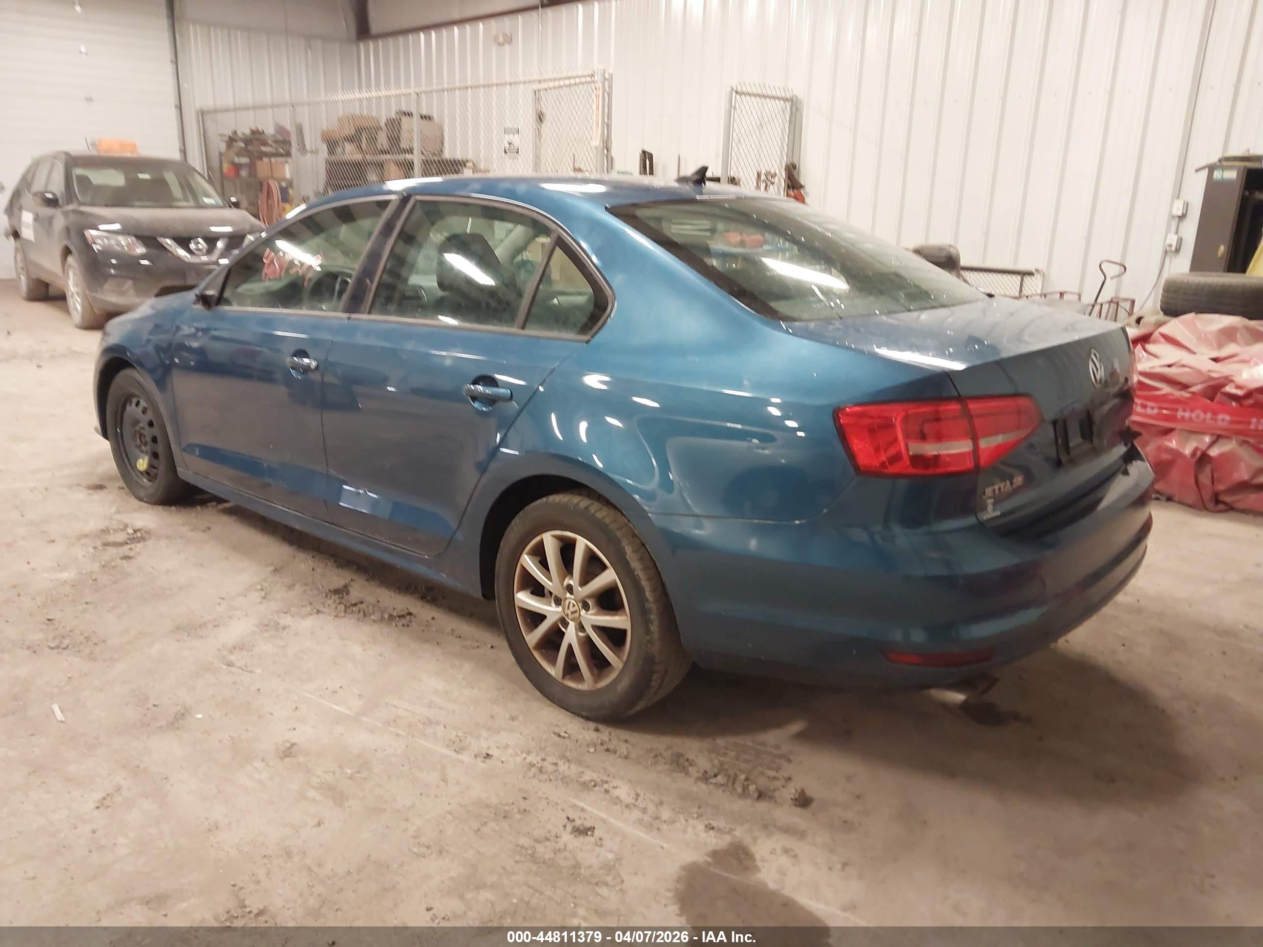 VOLKSWAGEN JETTA image 3