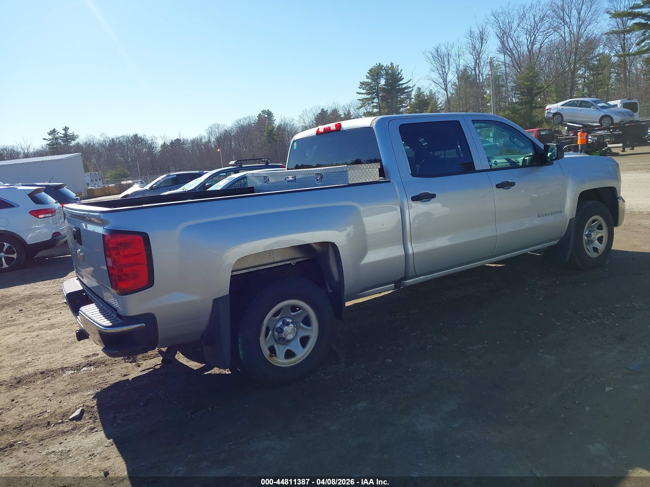 CHEVROLET SILVERADO image 4