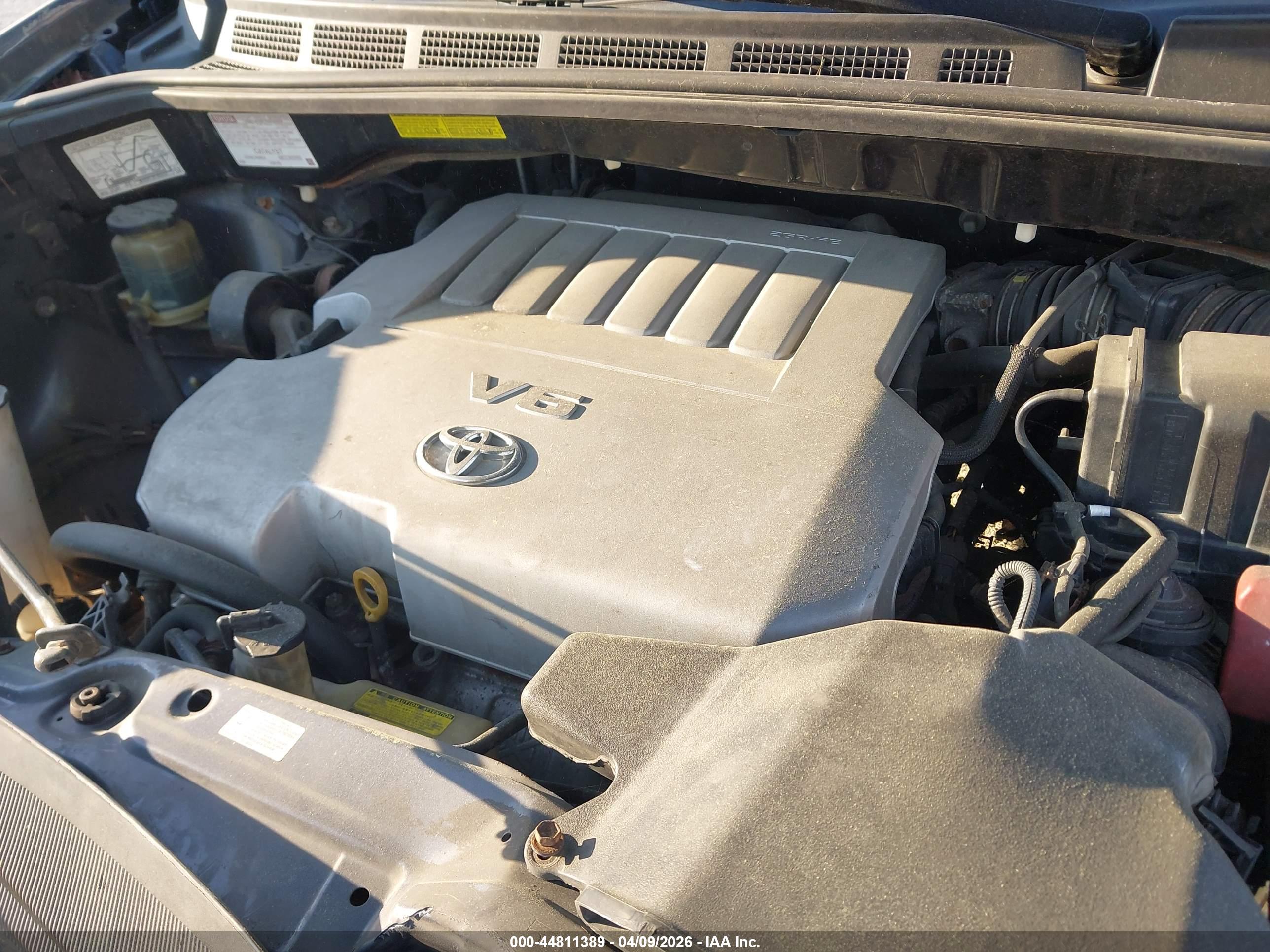 TOYOTA SIENNA image 10