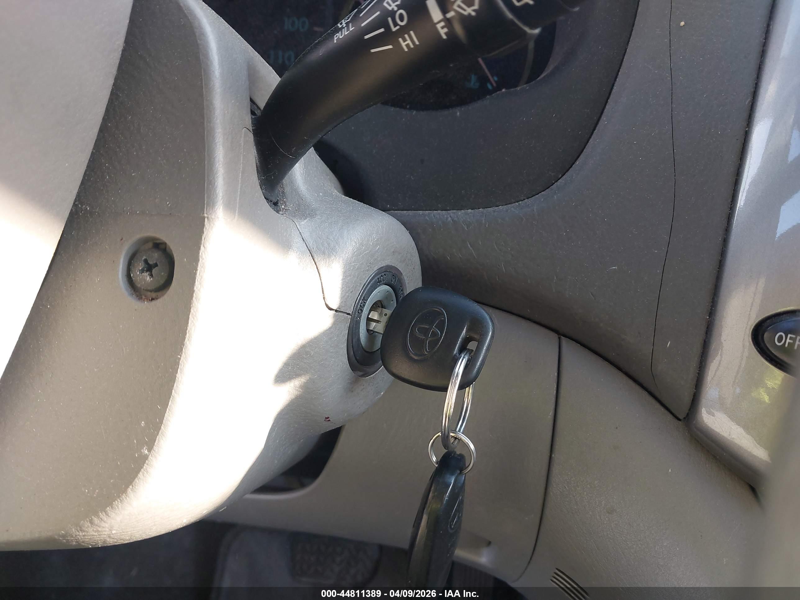 TOYOTA SIENNA image 11
