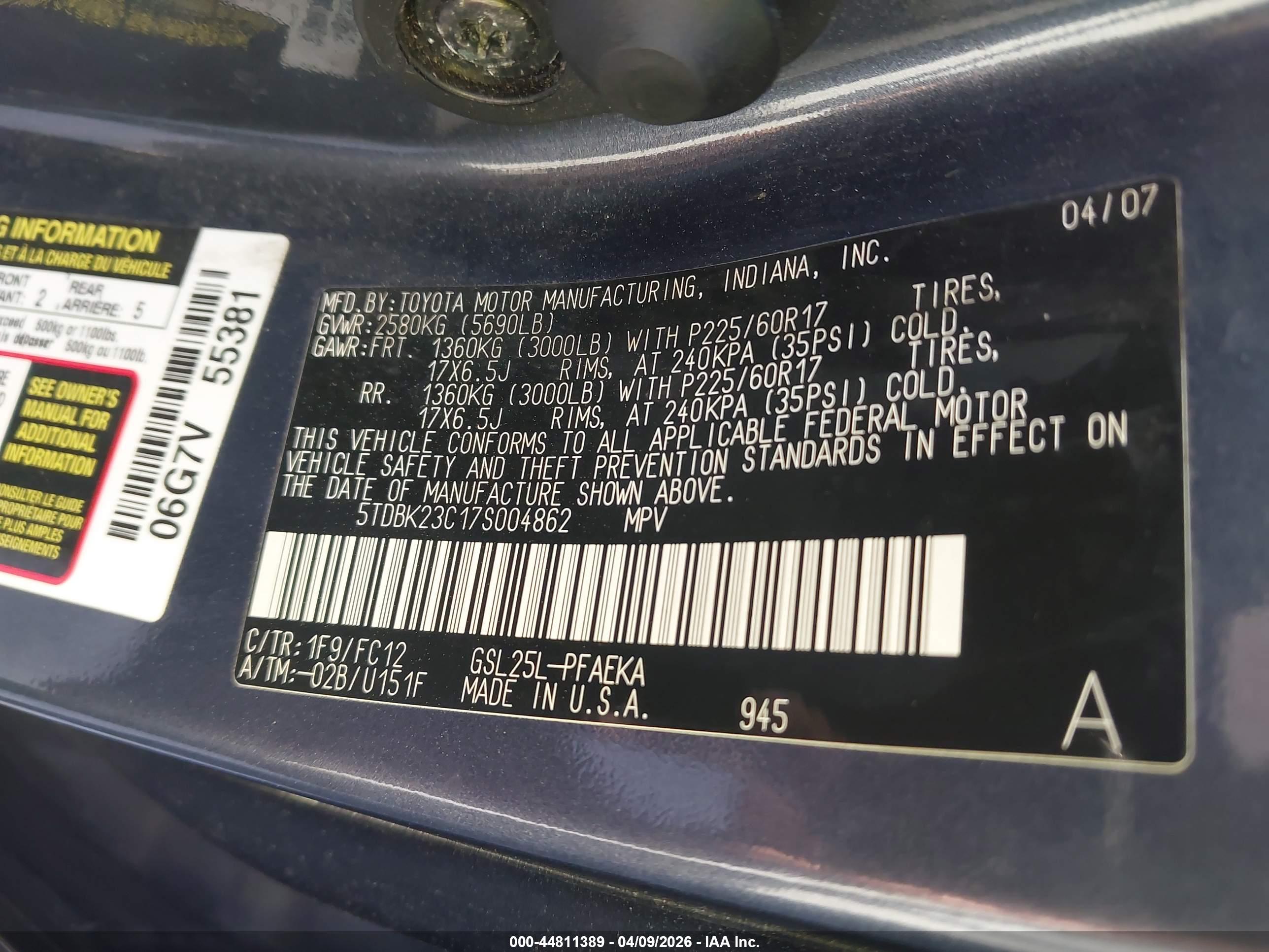 TOYOTA SIENNA image 9