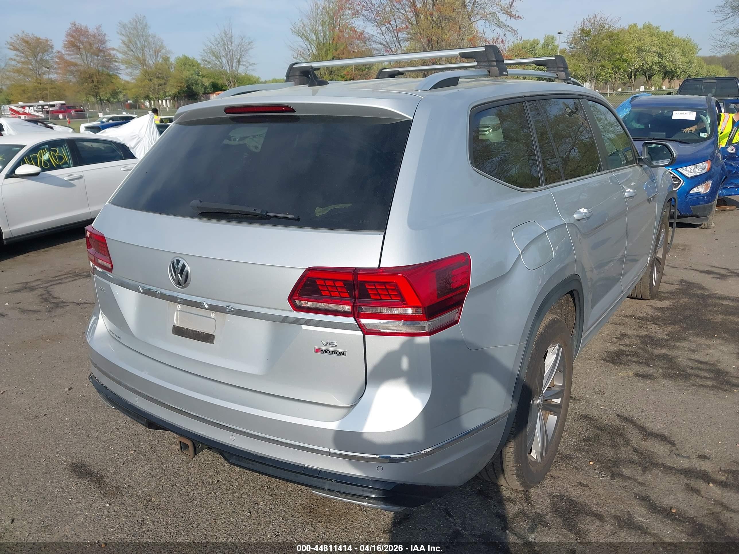 VOLKSWAGEN ATLAS image 4