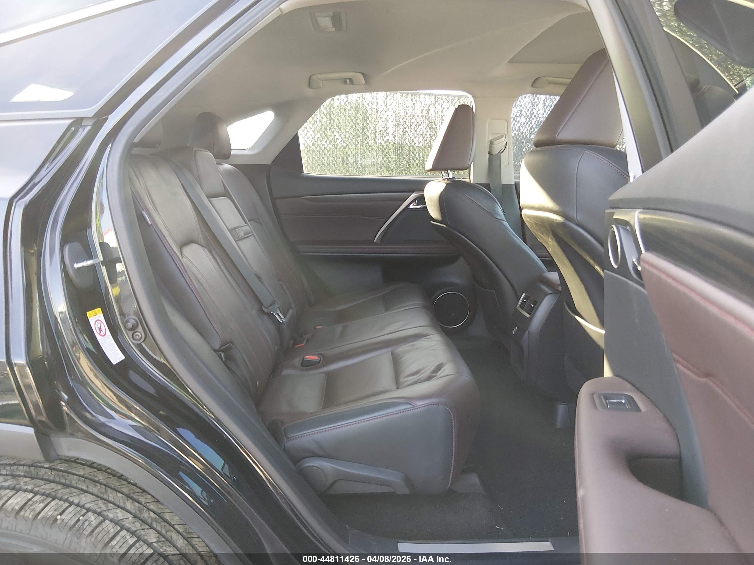 LEXUS RX image 8