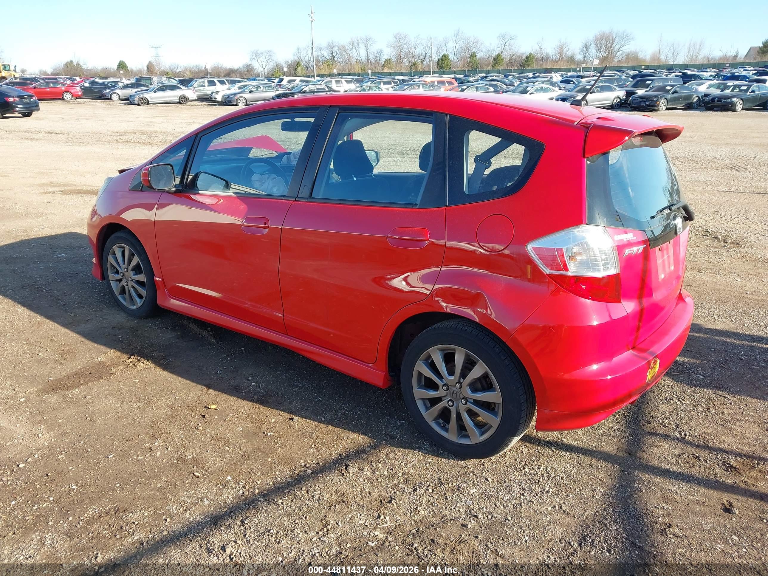 HONDA FIT image 3