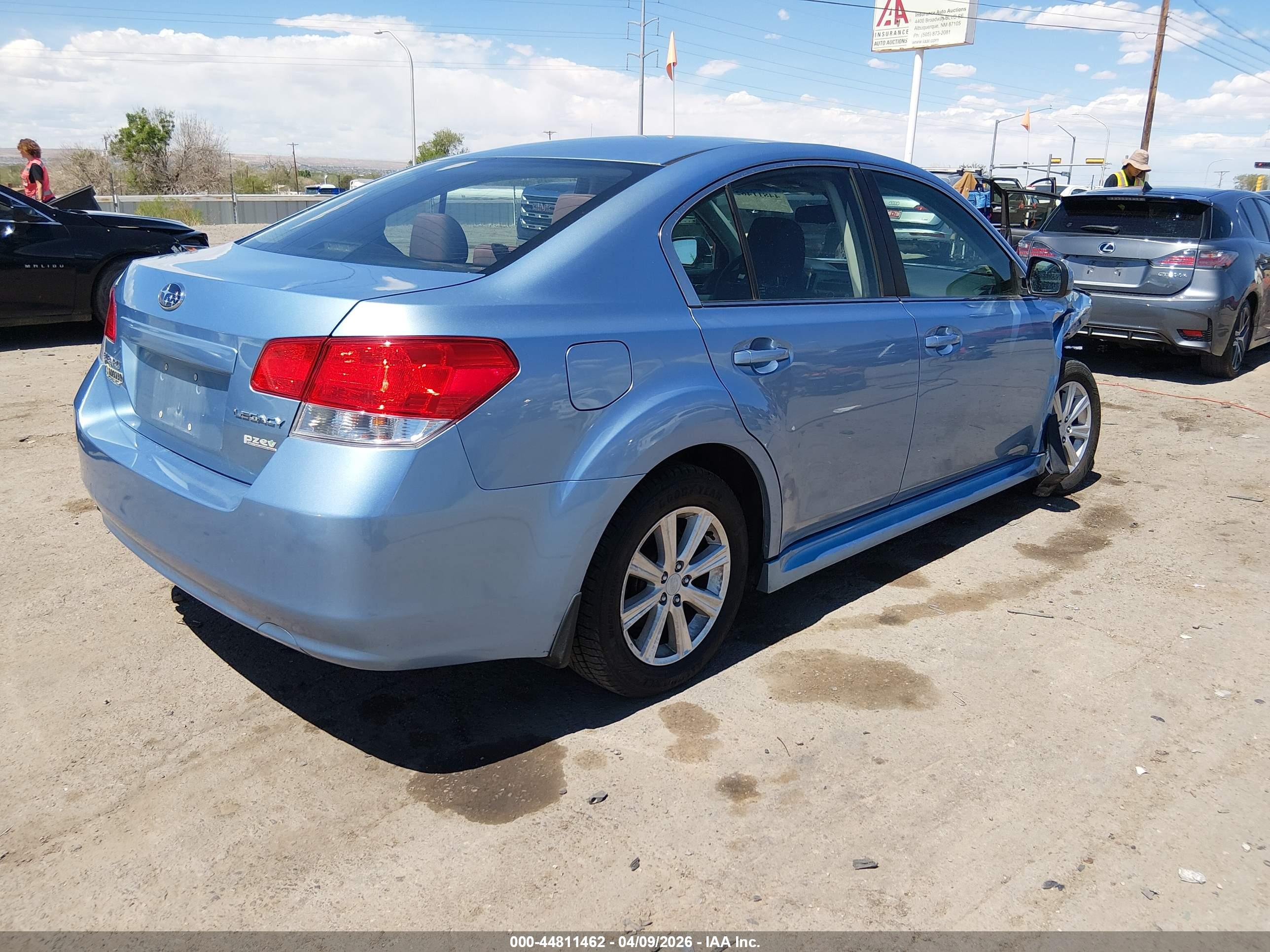 SUBARU LEGACY image 4