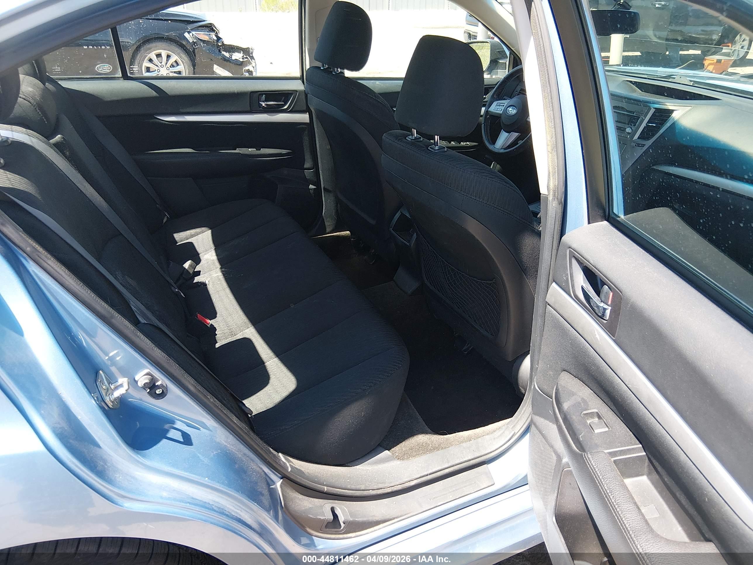 SUBARU LEGACY image 8
