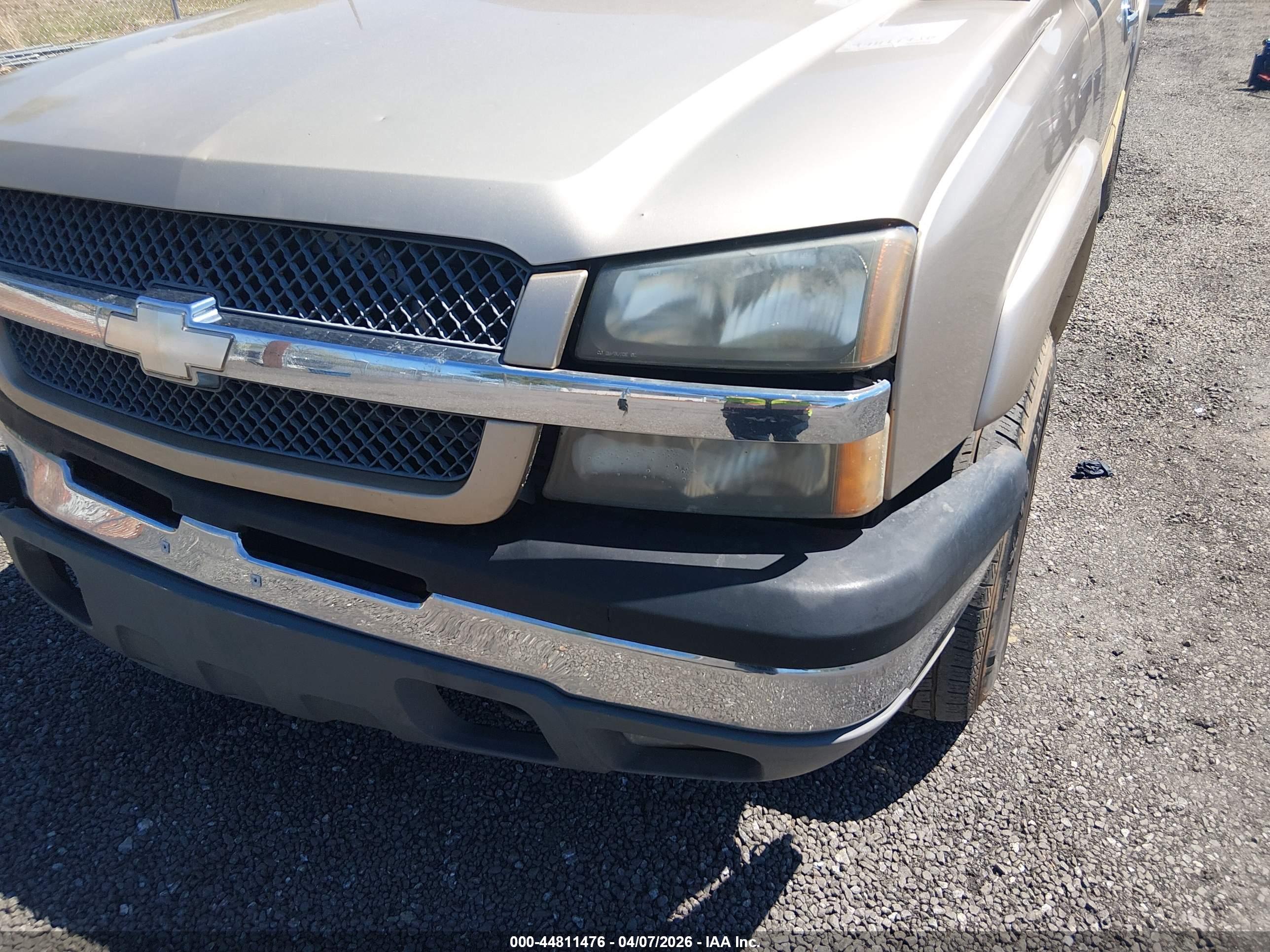 CHEVROLET SILVERADO image 6
