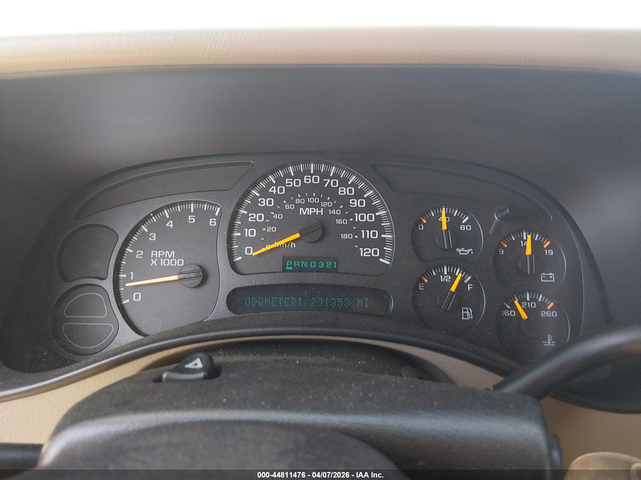 CHEVROLET SILVERADO image 7