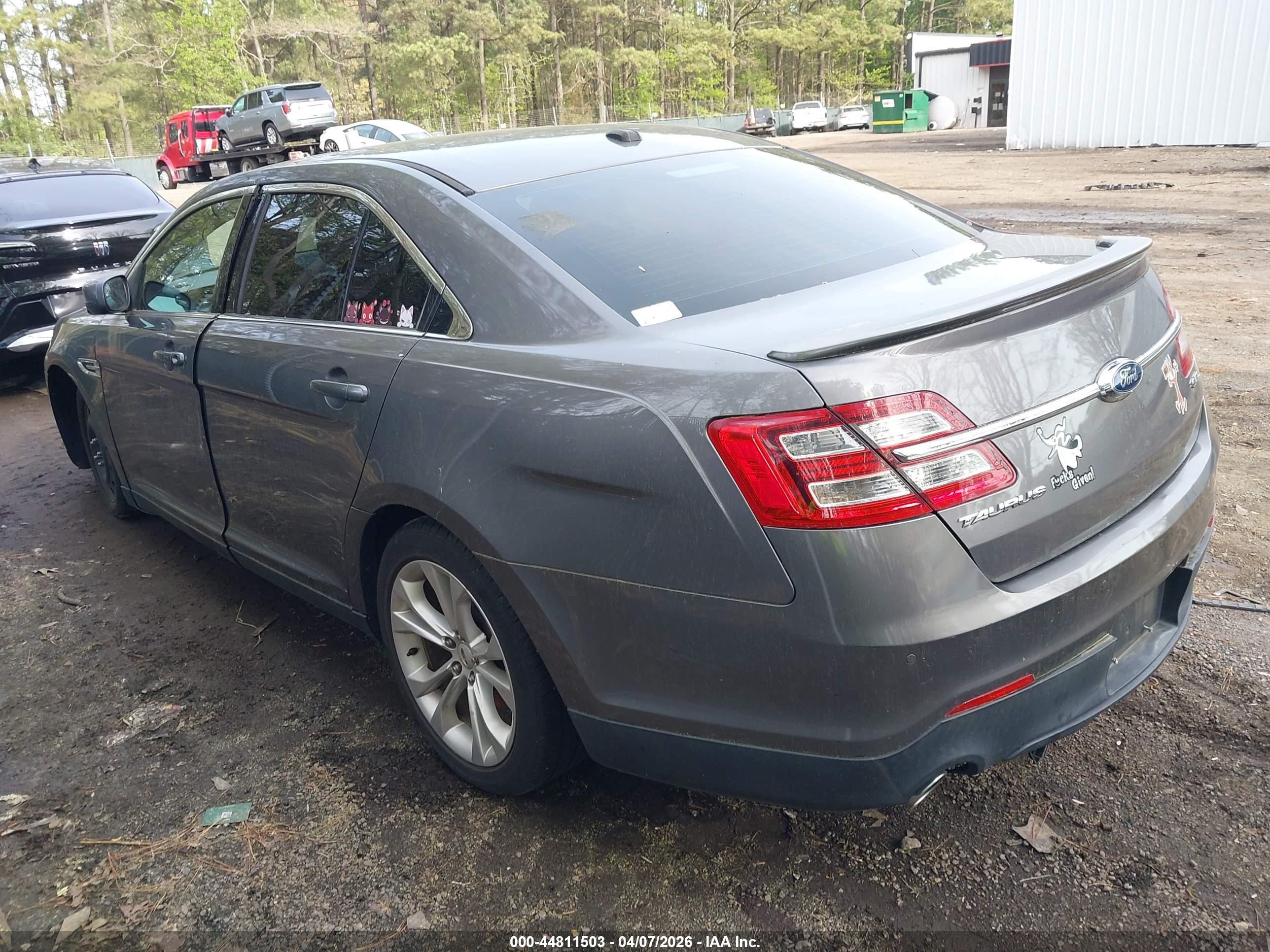 FORD TAURUS image 3