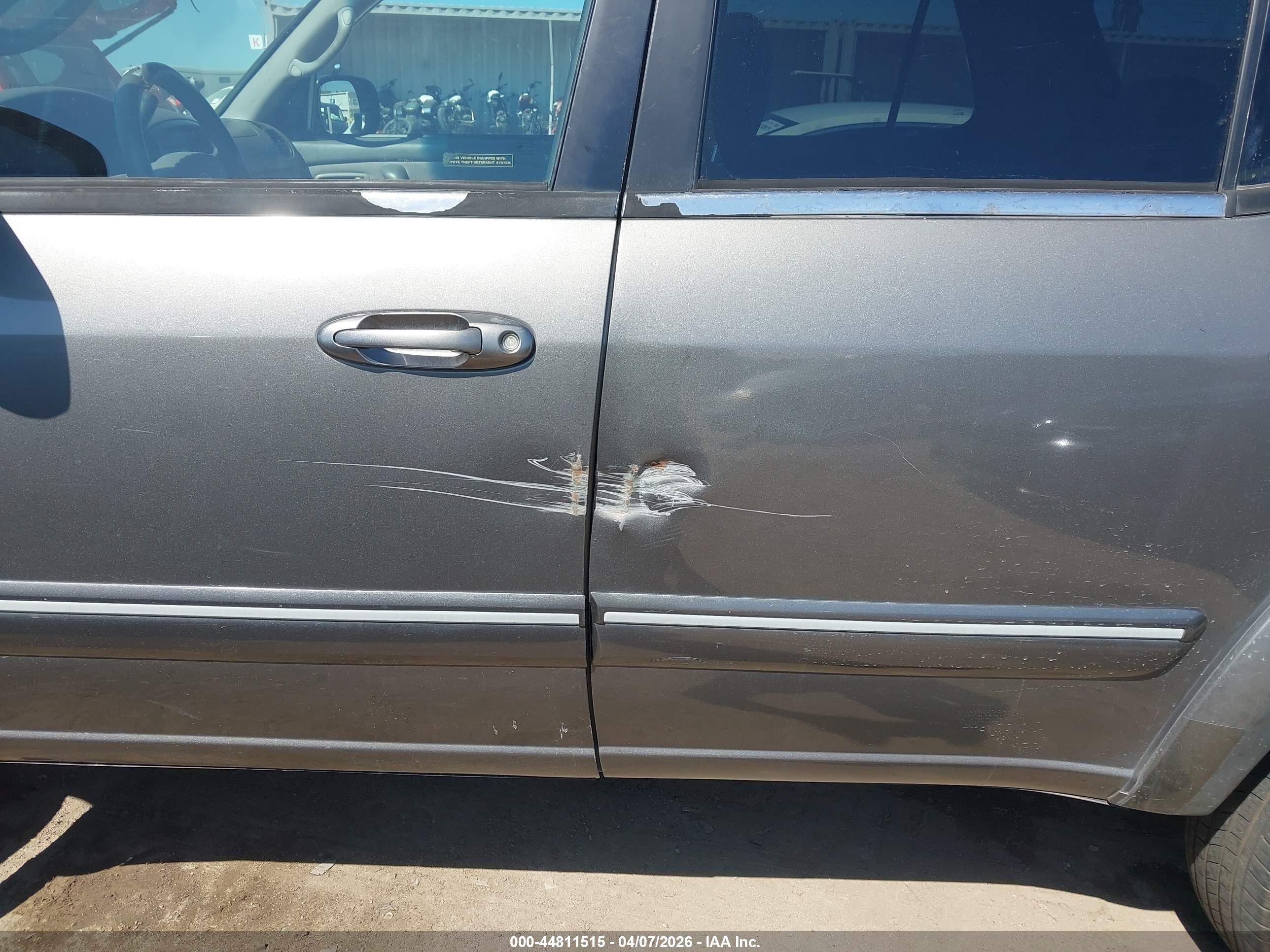 TOYOTA SEQUOIA image 6