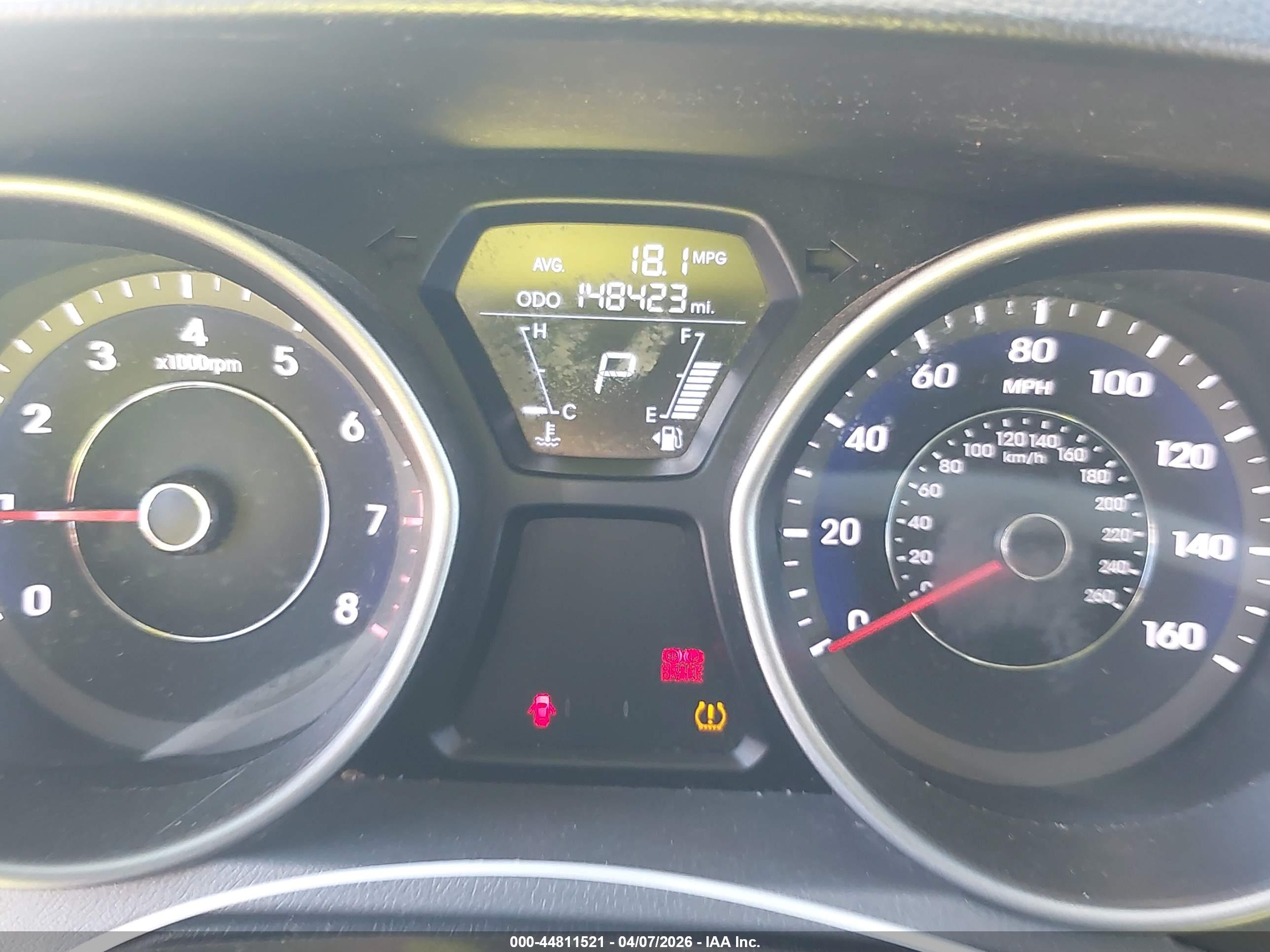HYUNDAI ELANTRA image 7