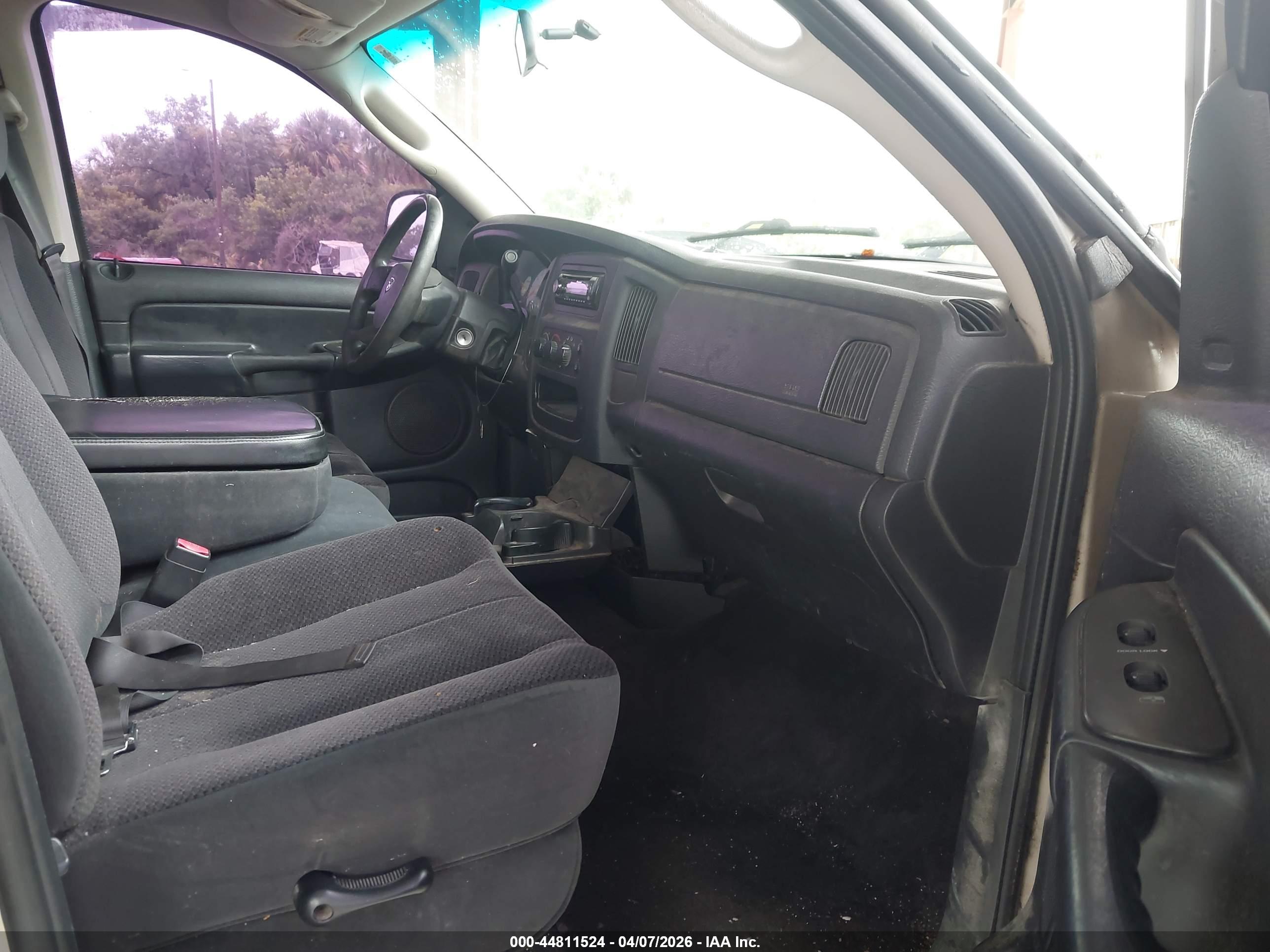 DODGE RAM image 5