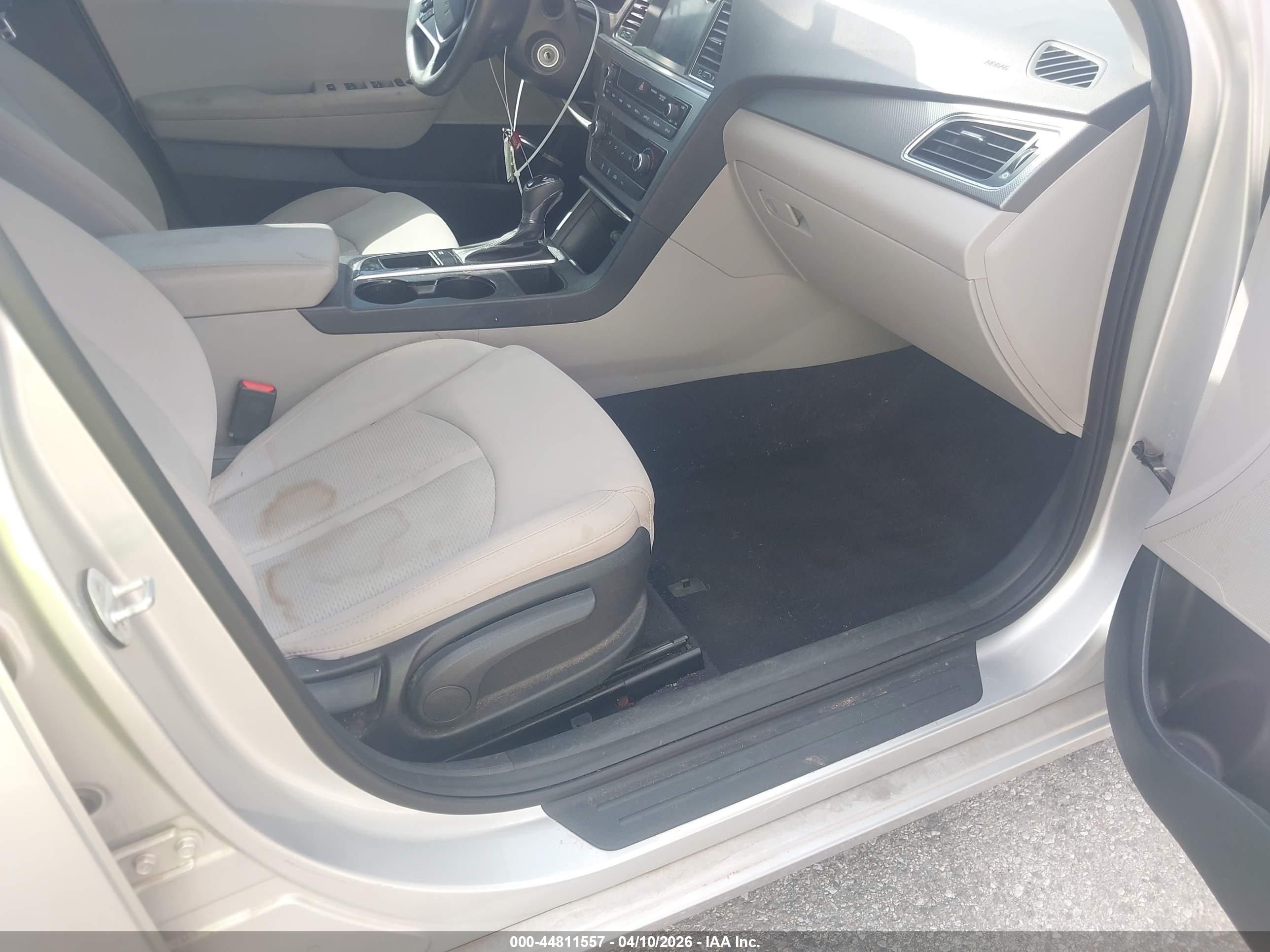HYUNDAI SONATA image 5