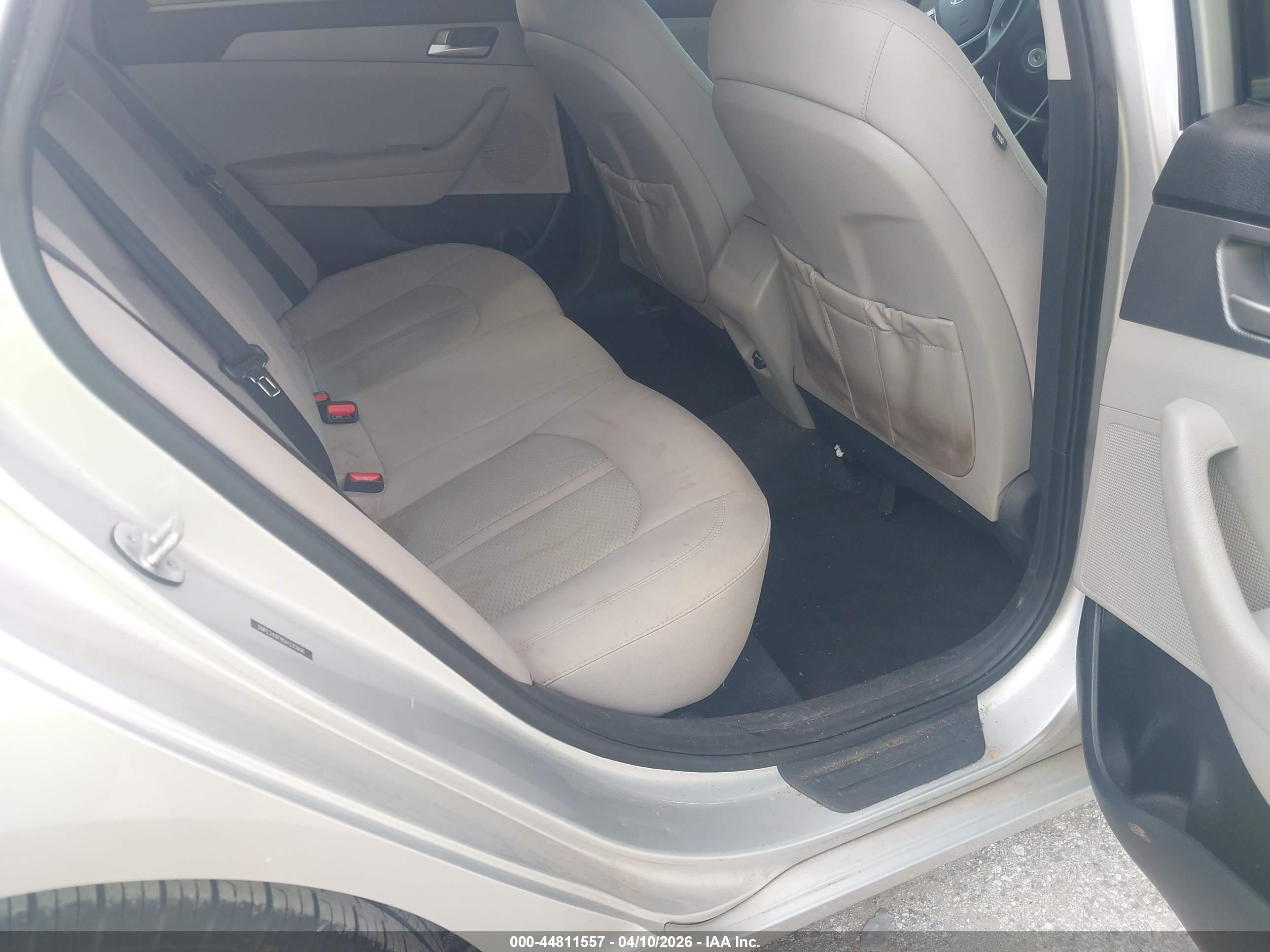 HYUNDAI SONATA image 8