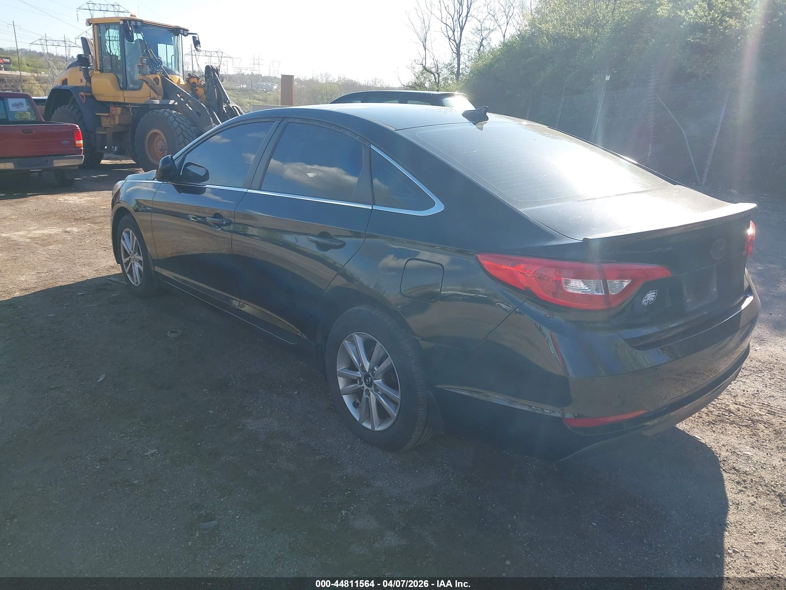 HYUNDAI SONATA image 3