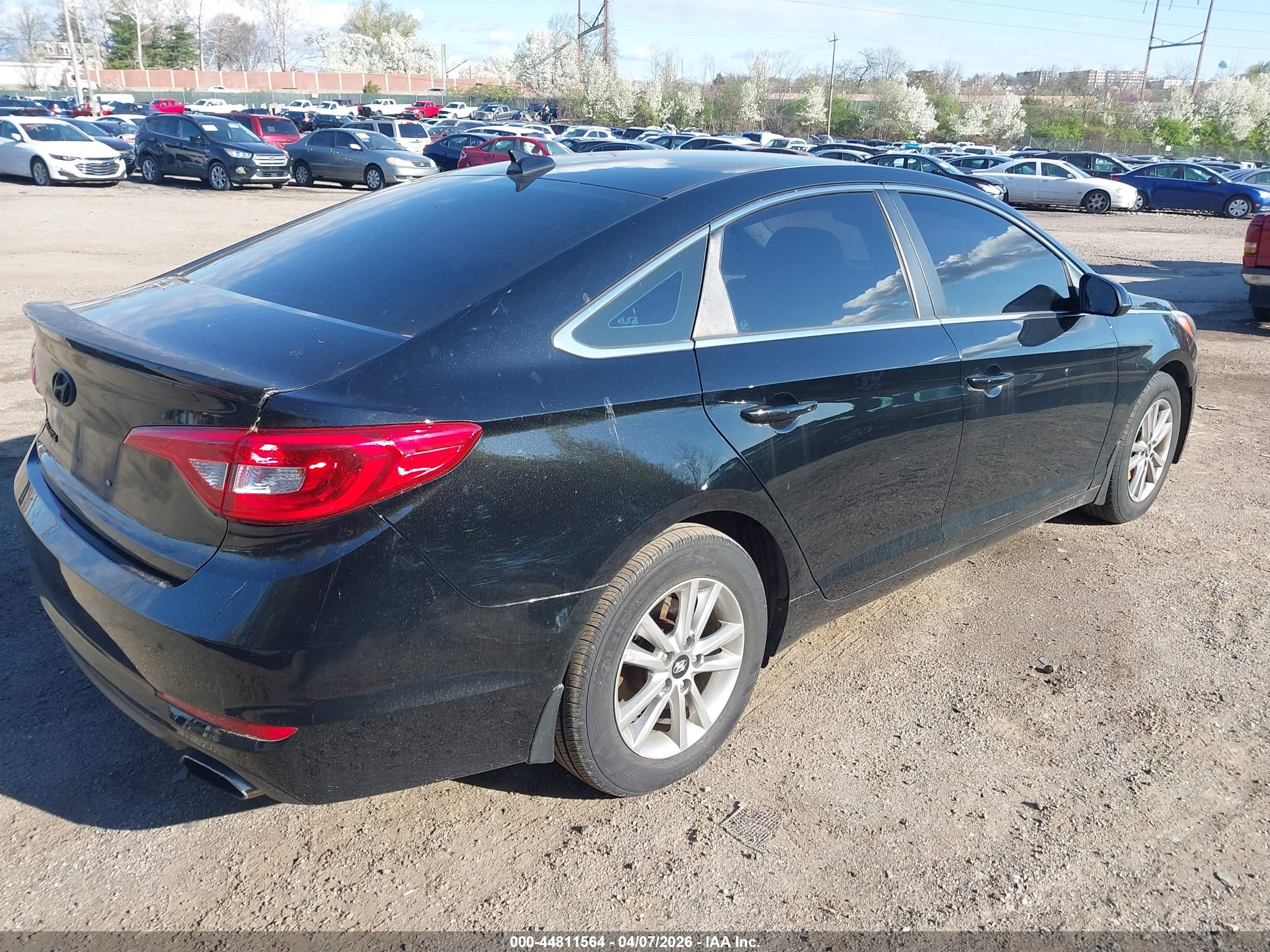 HYUNDAI SONATA image 4