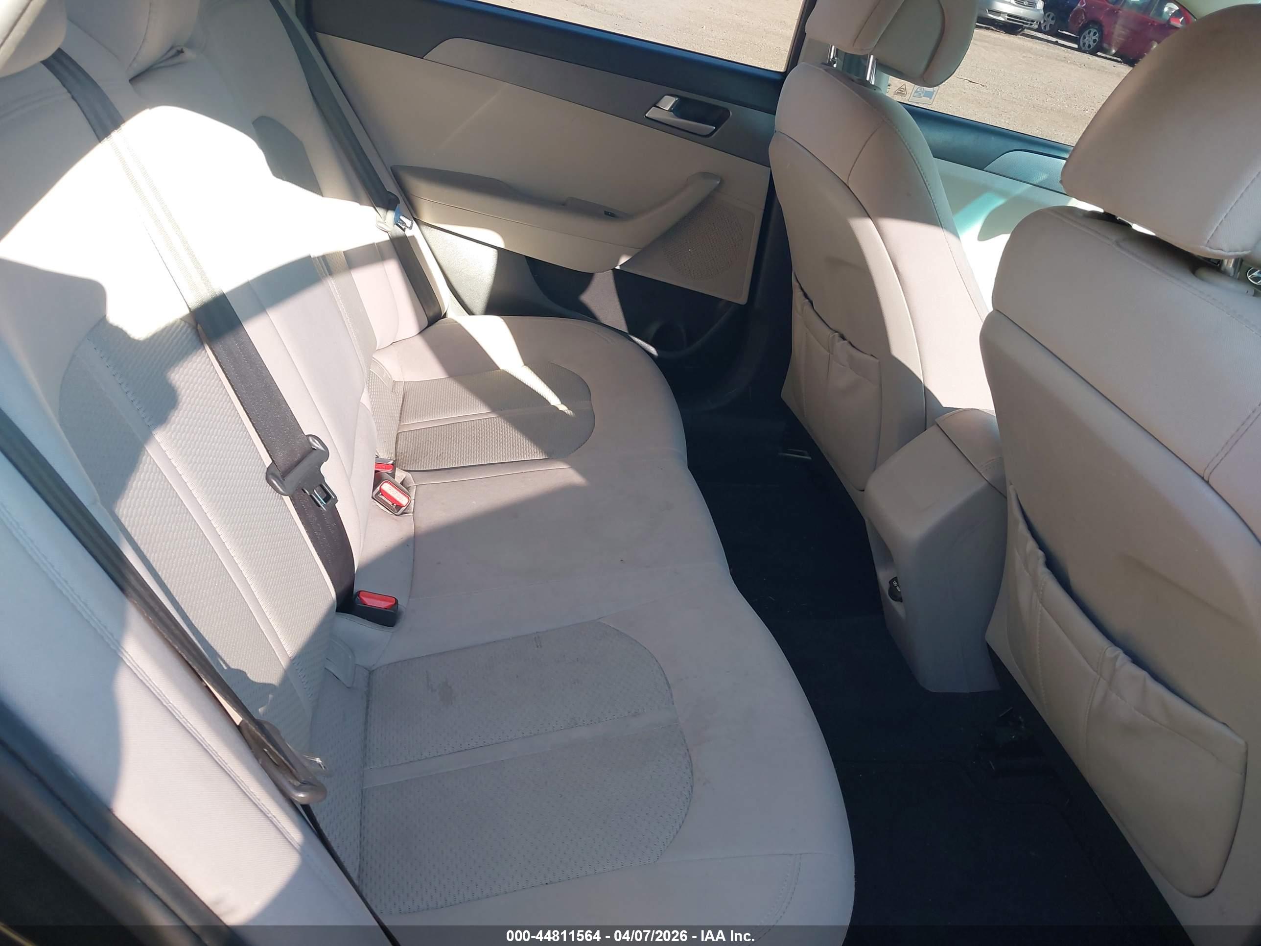 HYUNDAI SONATA image 8
