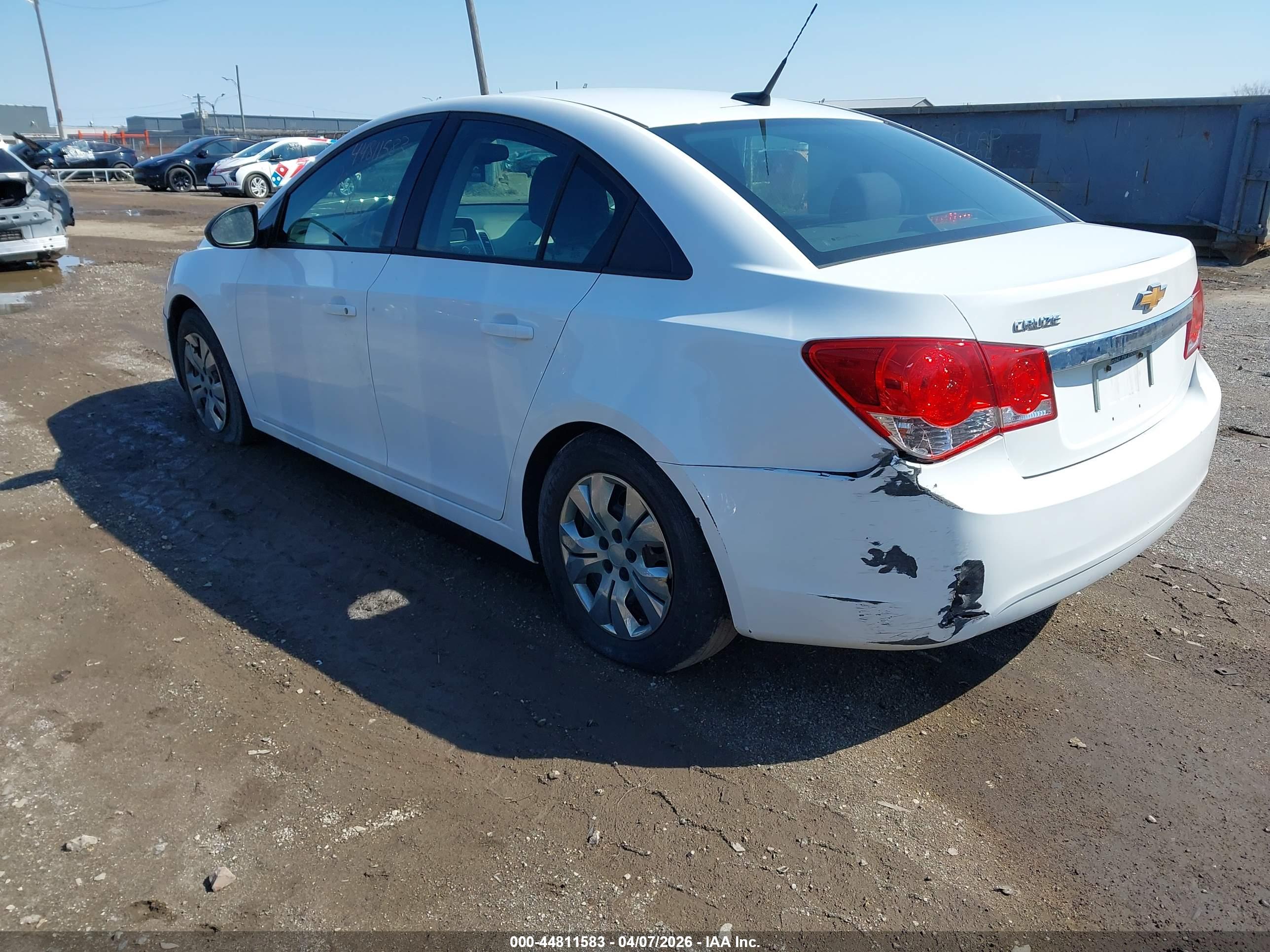CHEVROLET CRUZE image 3