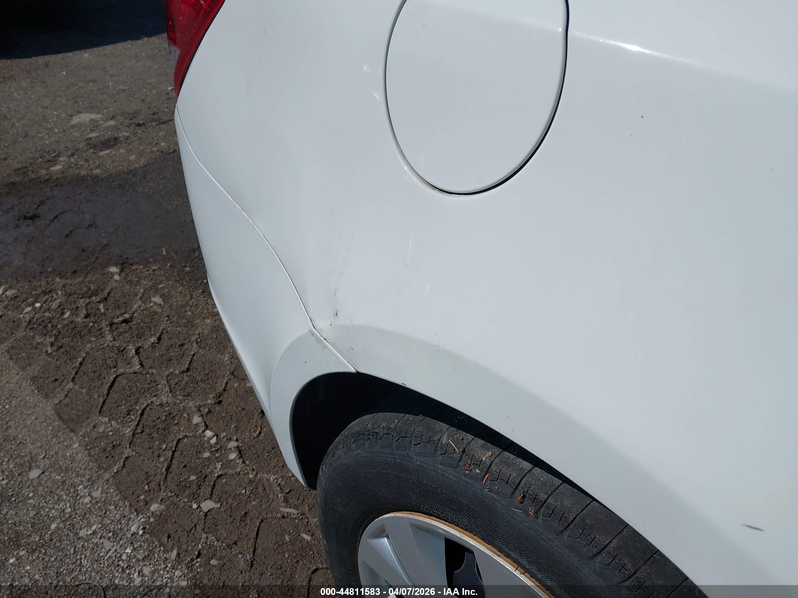 CHEVROLET CRUZE image 6