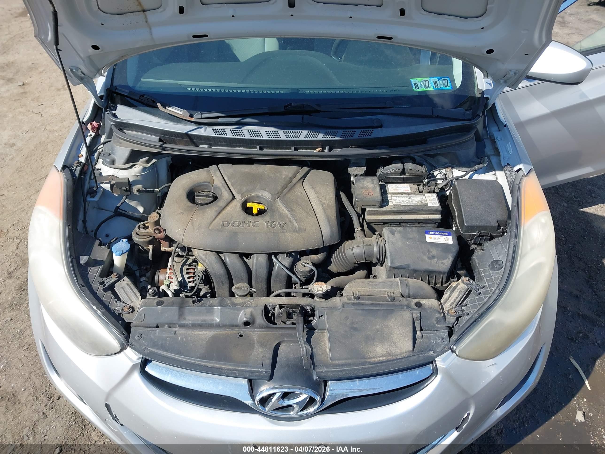 HYUNDAI ELANTRA image 10