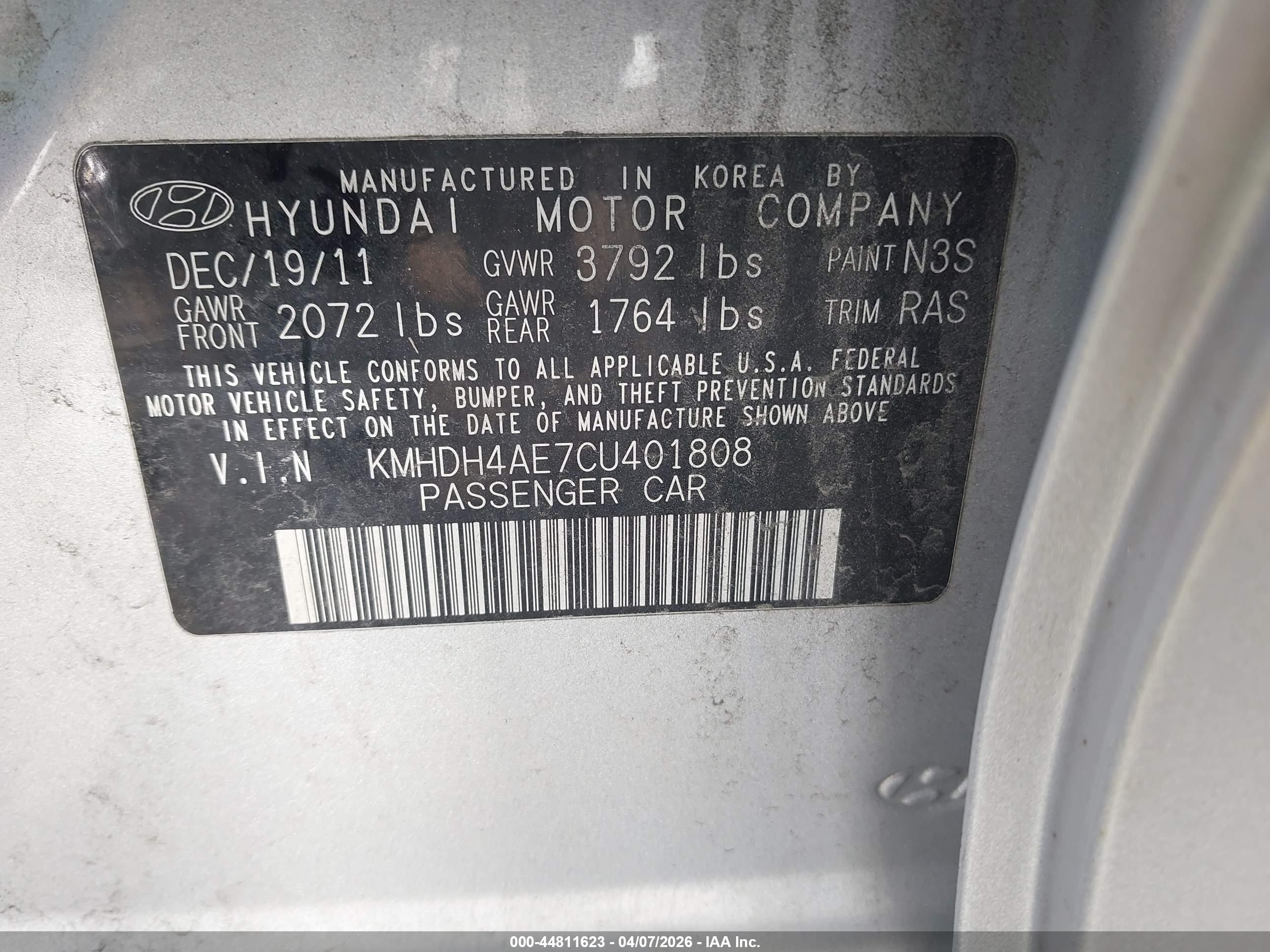 HYUNDAI ELANTRA image 9
