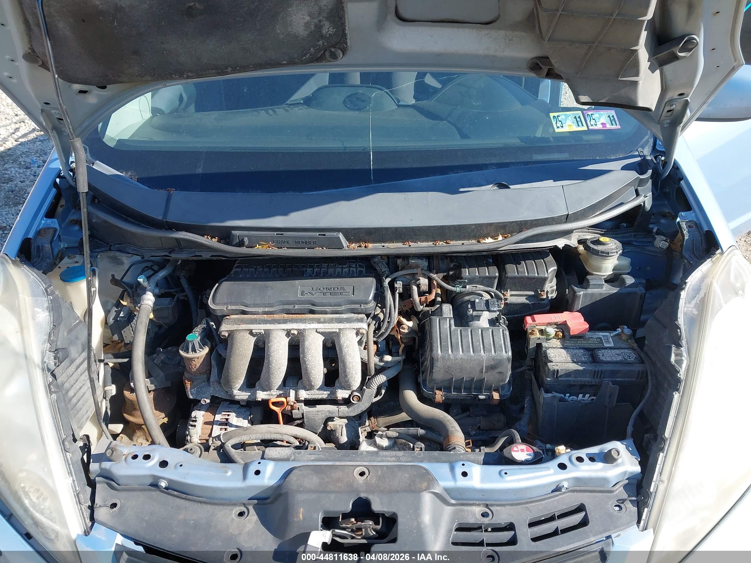 HONDA FIT image 10