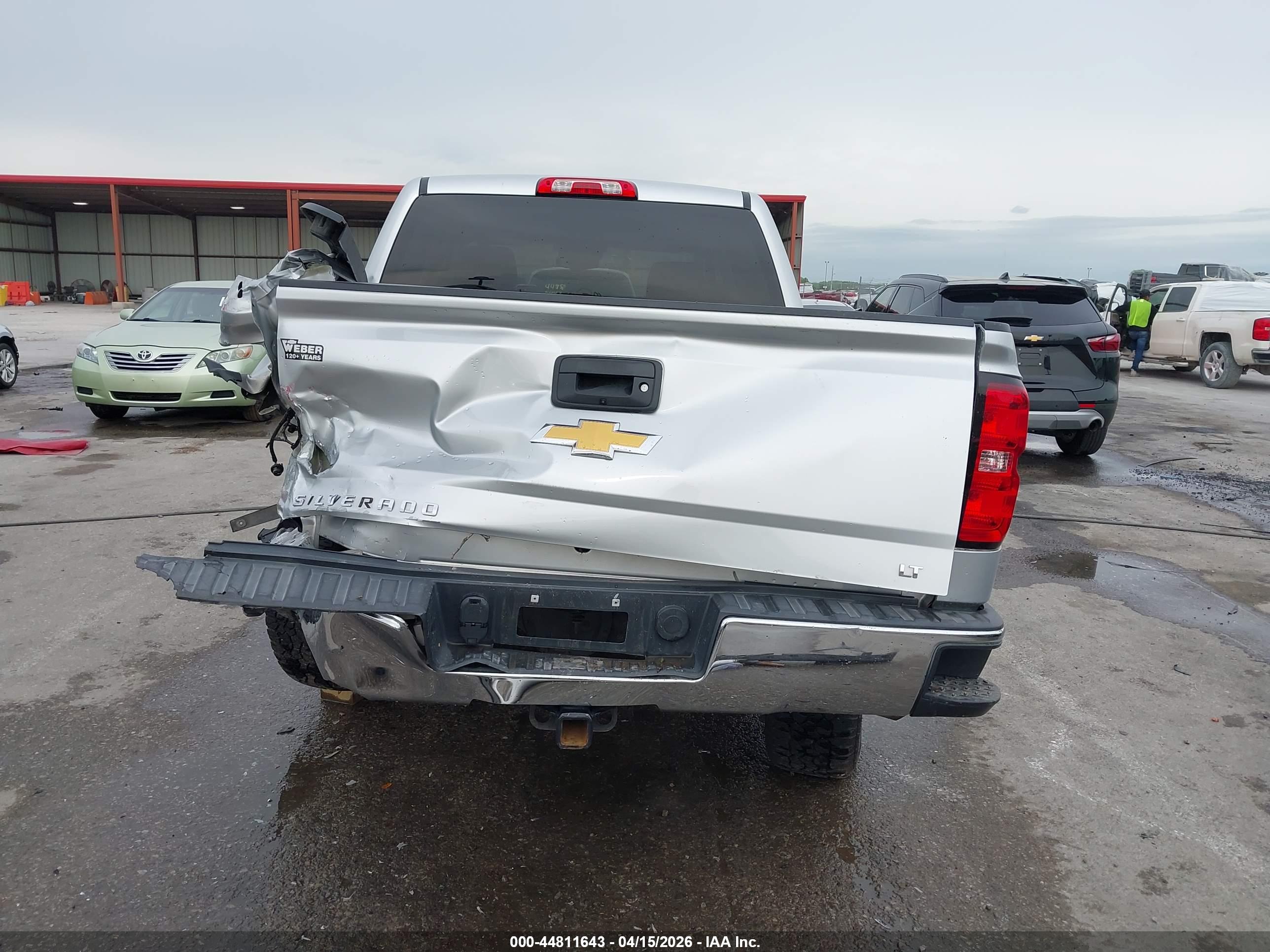 CHEVROLET SILVERADO image 6
