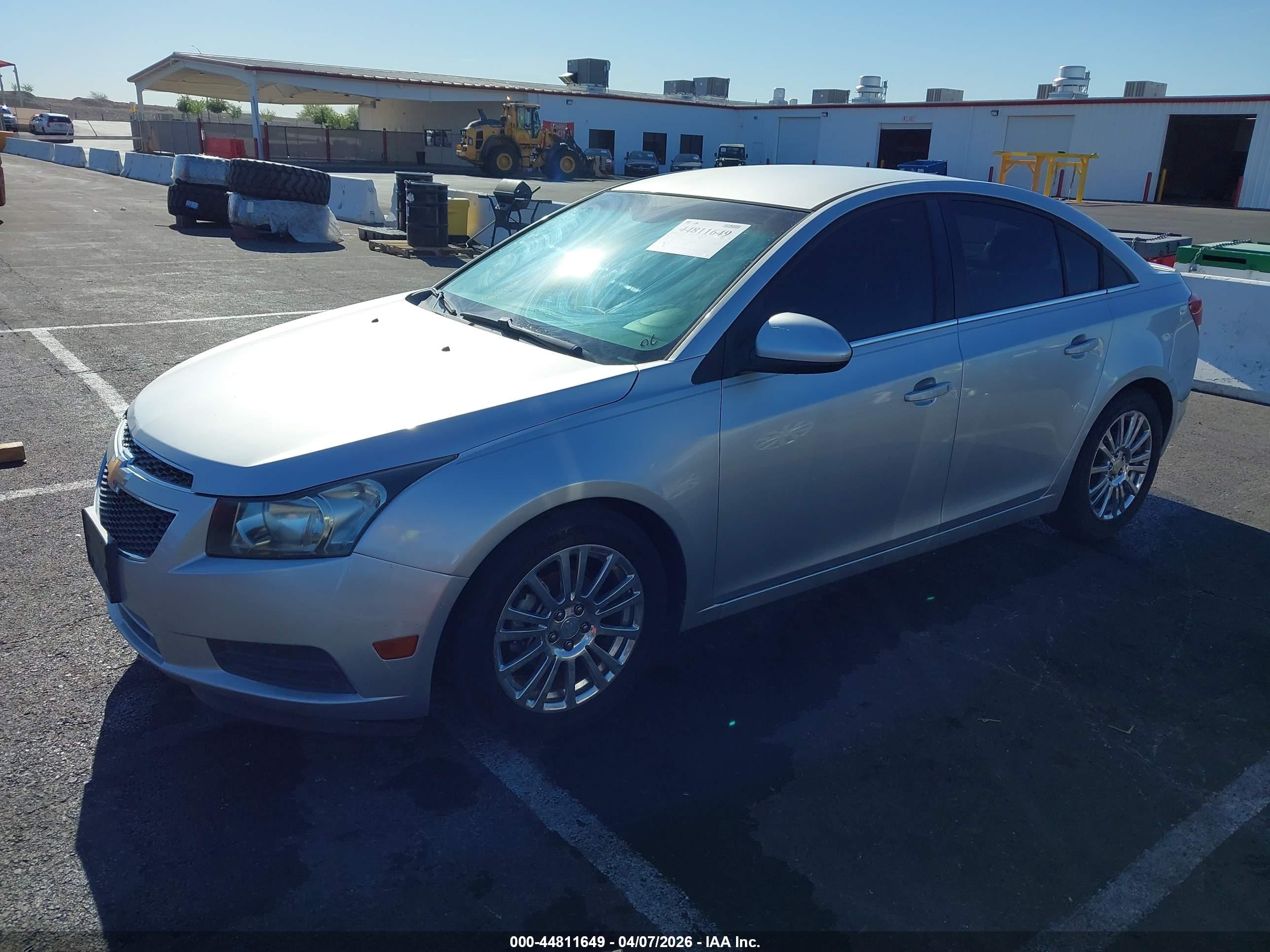 CHEVROLET CRUZE image 2