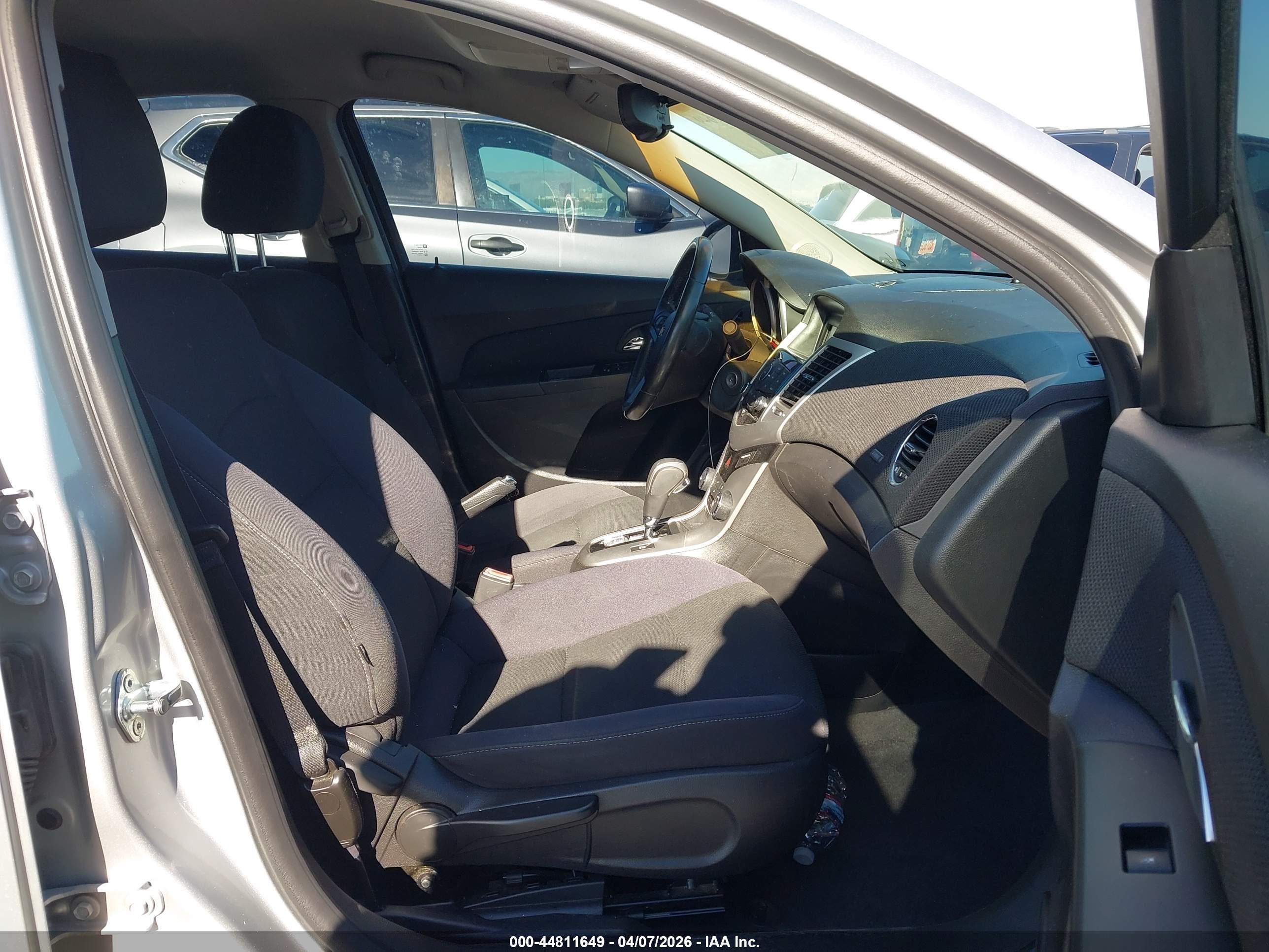 CHEVROLET CRUZE image 5