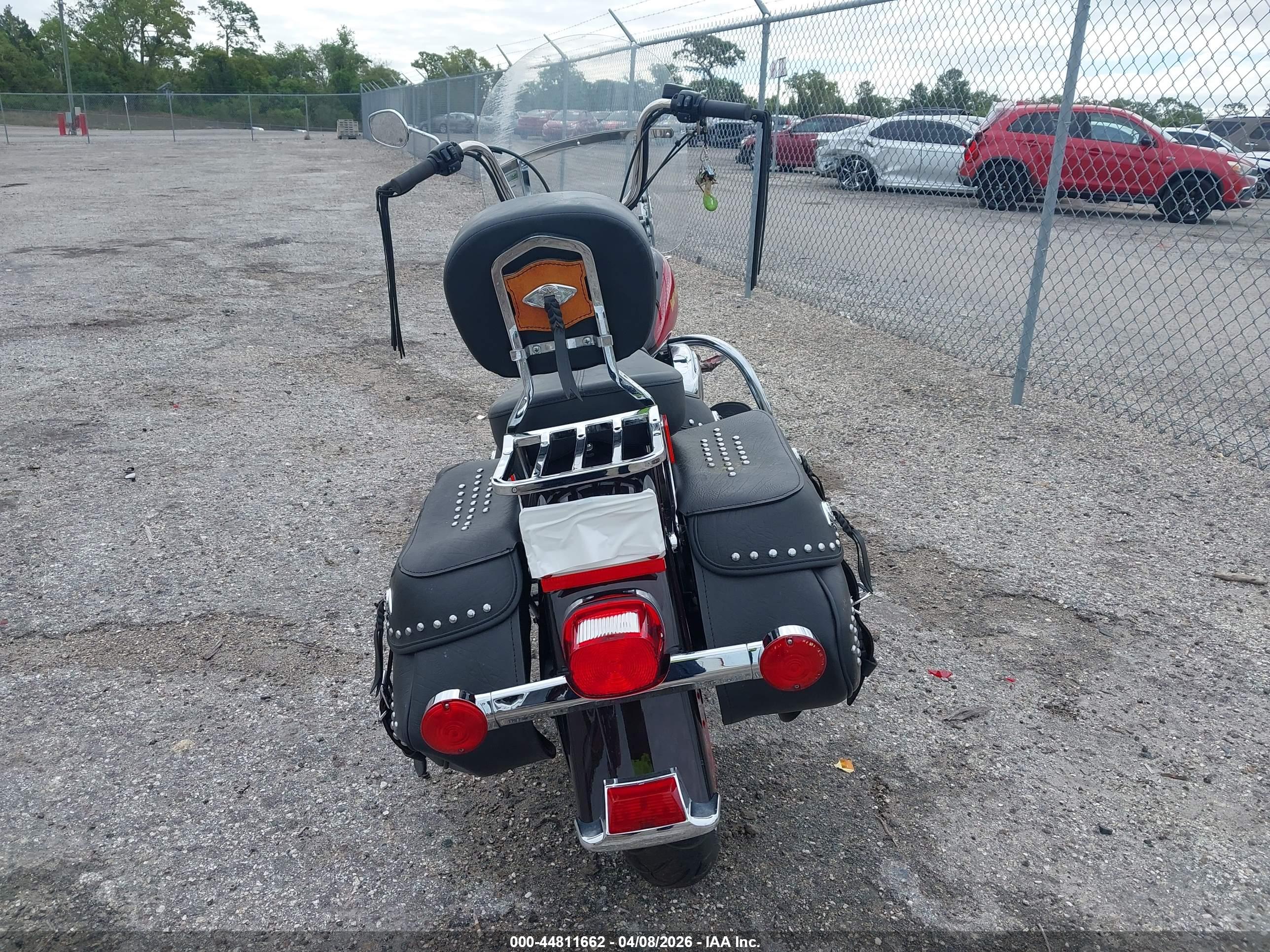 HARLEY-DAVIDSON FLSTC image 6