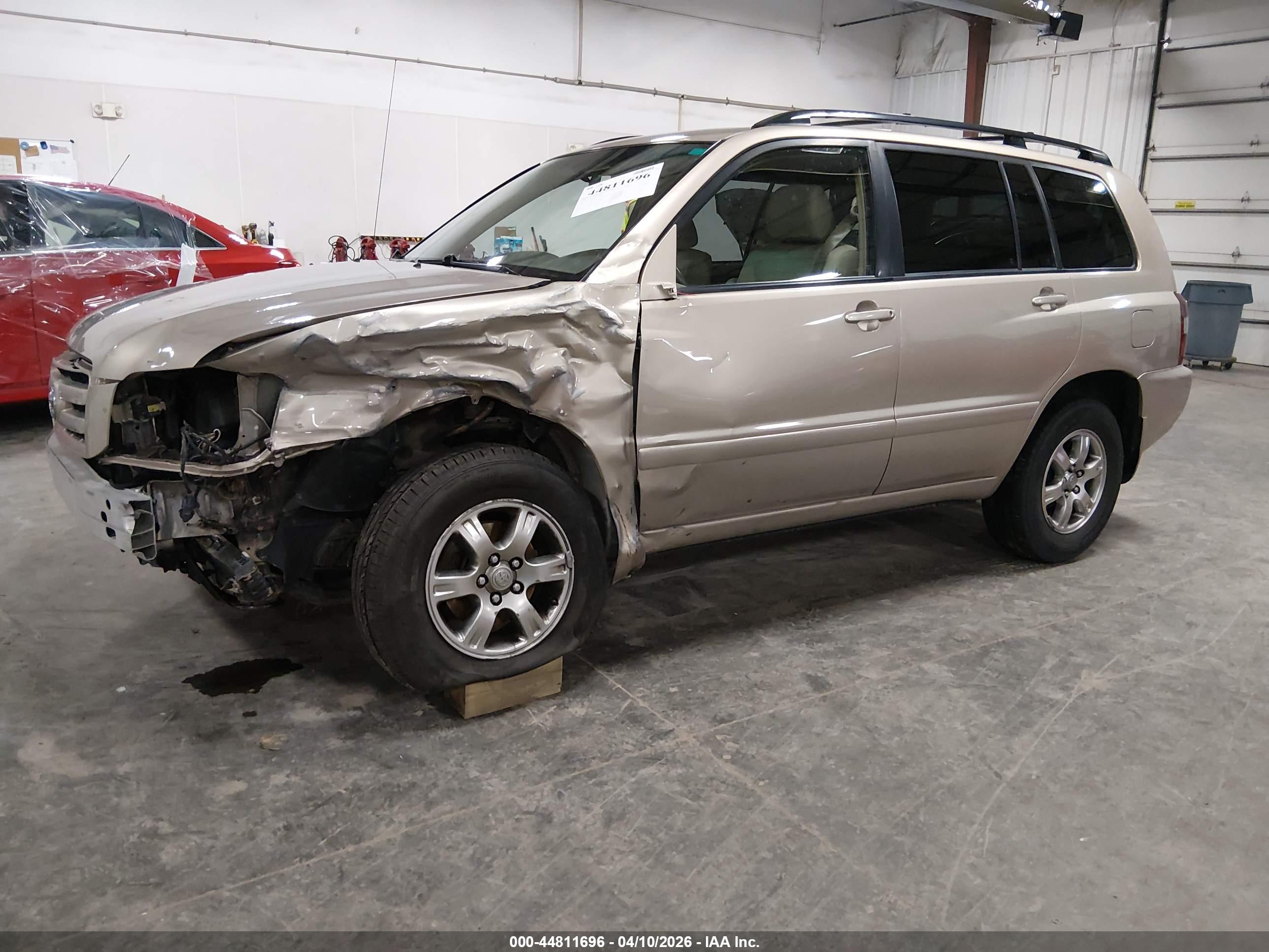TOYOTA HIGHLANDER image 2