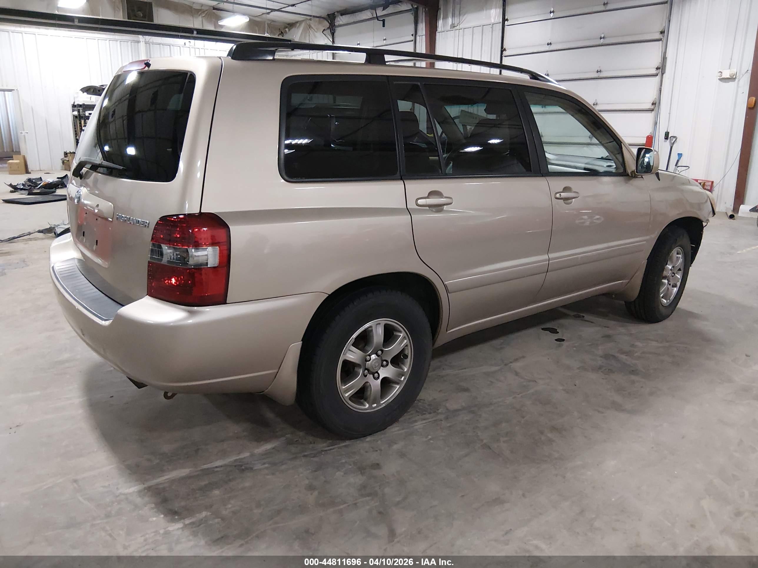 TOYOTA HIGHLANDER image 4