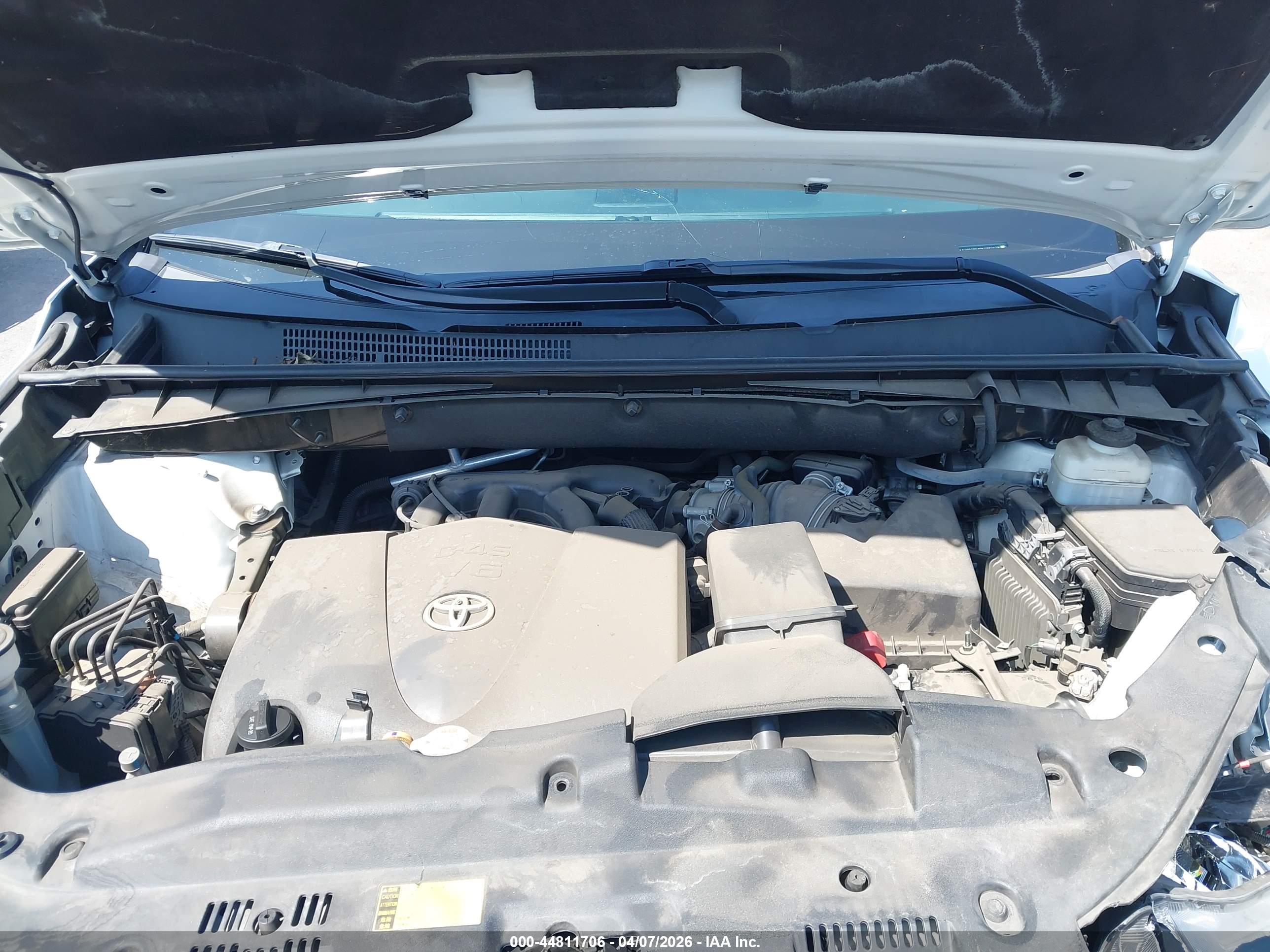 TOYOTA HIGHLANDER image 10