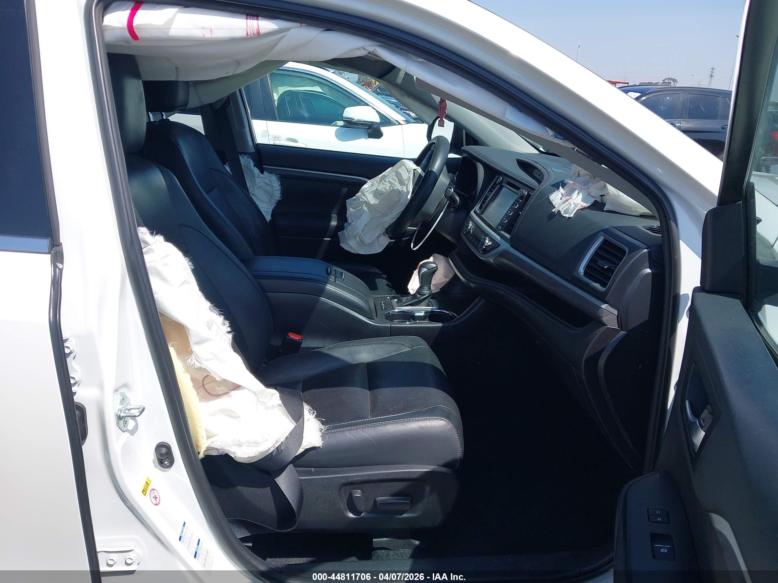 TOYOTA HIGHLANDER image 5