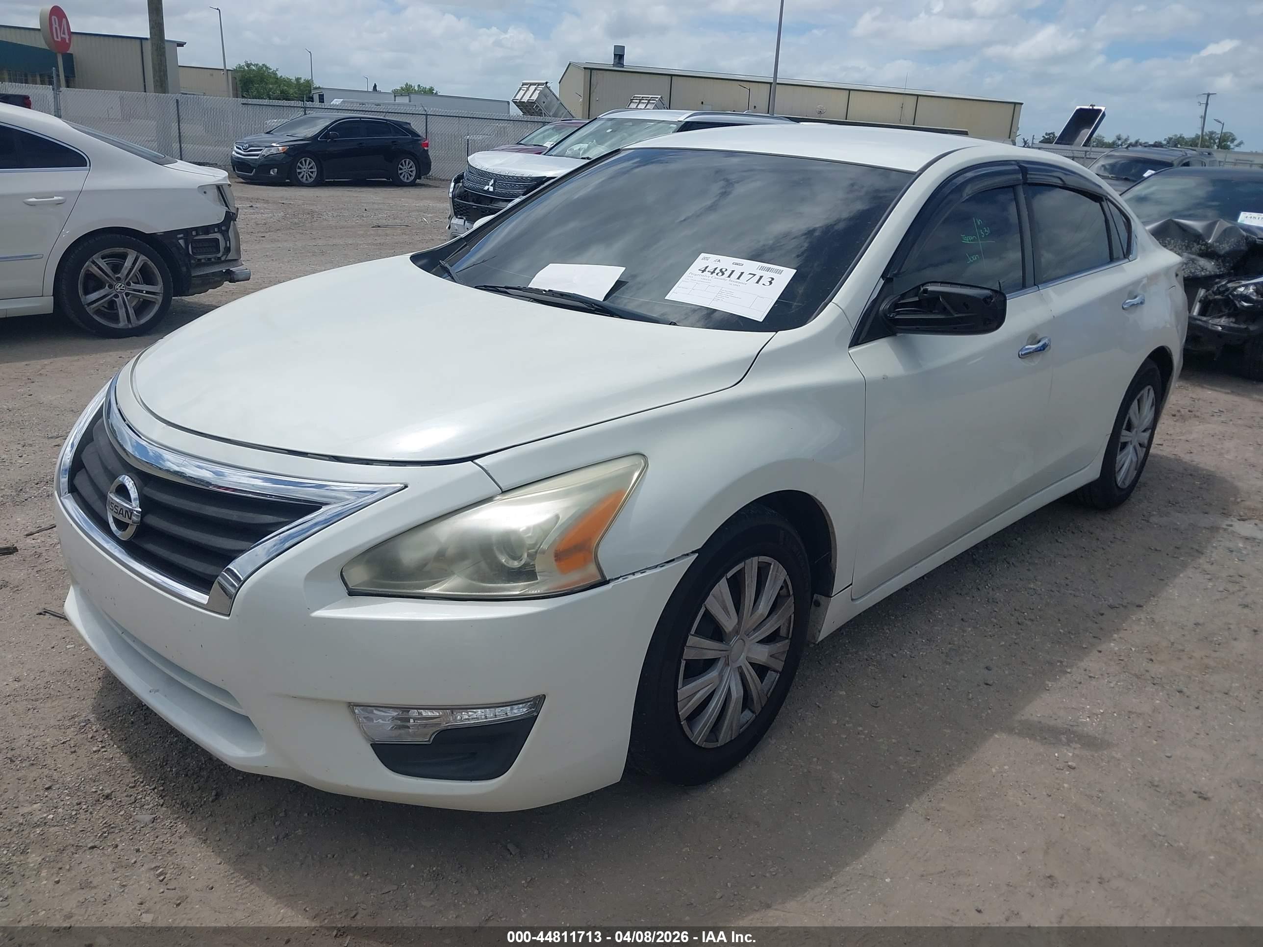 NISSAN ALTIMA image 2