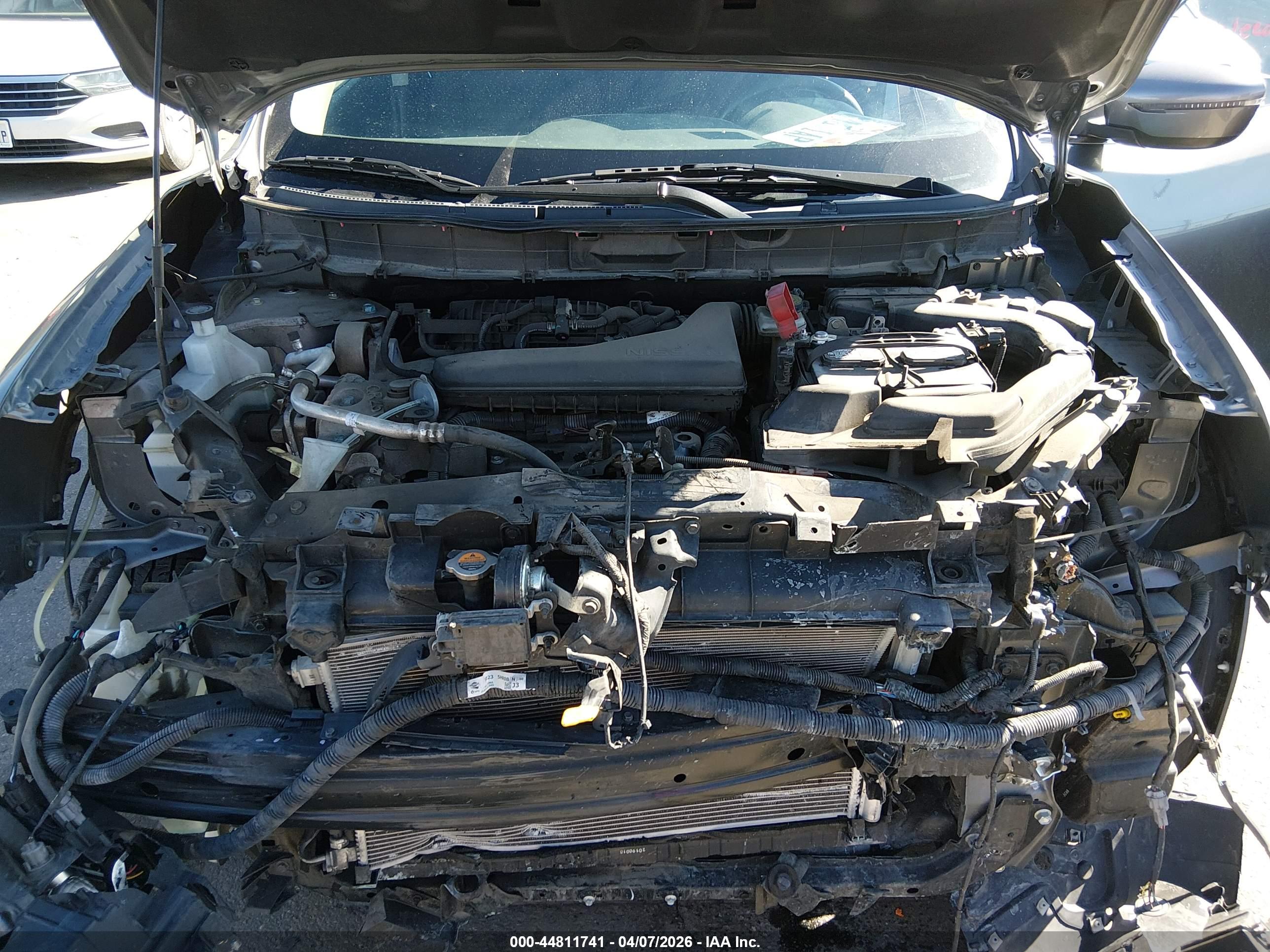 NISSAN ROGUE image 10