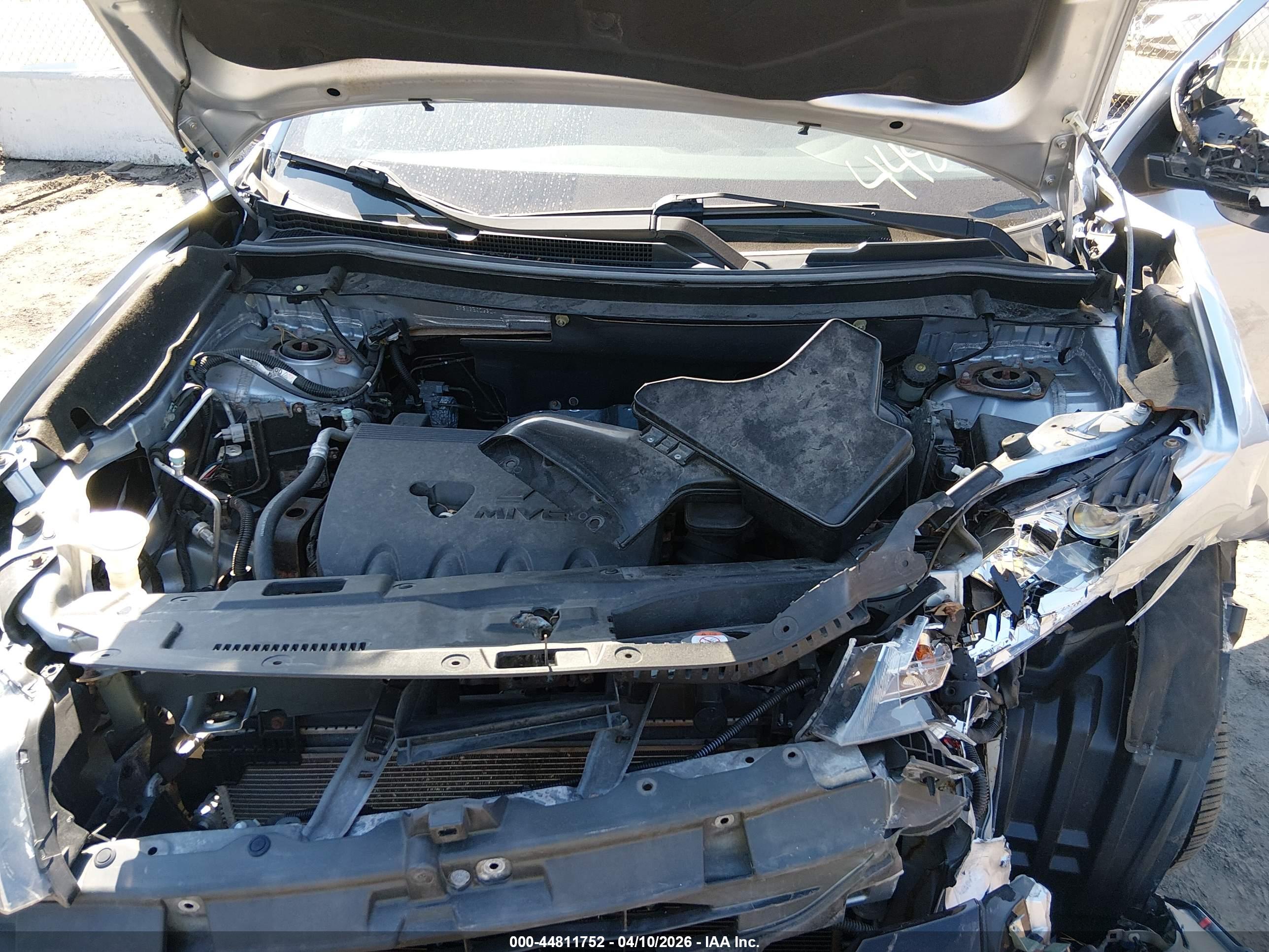 MITSUBISHI OUTLANDER image 10