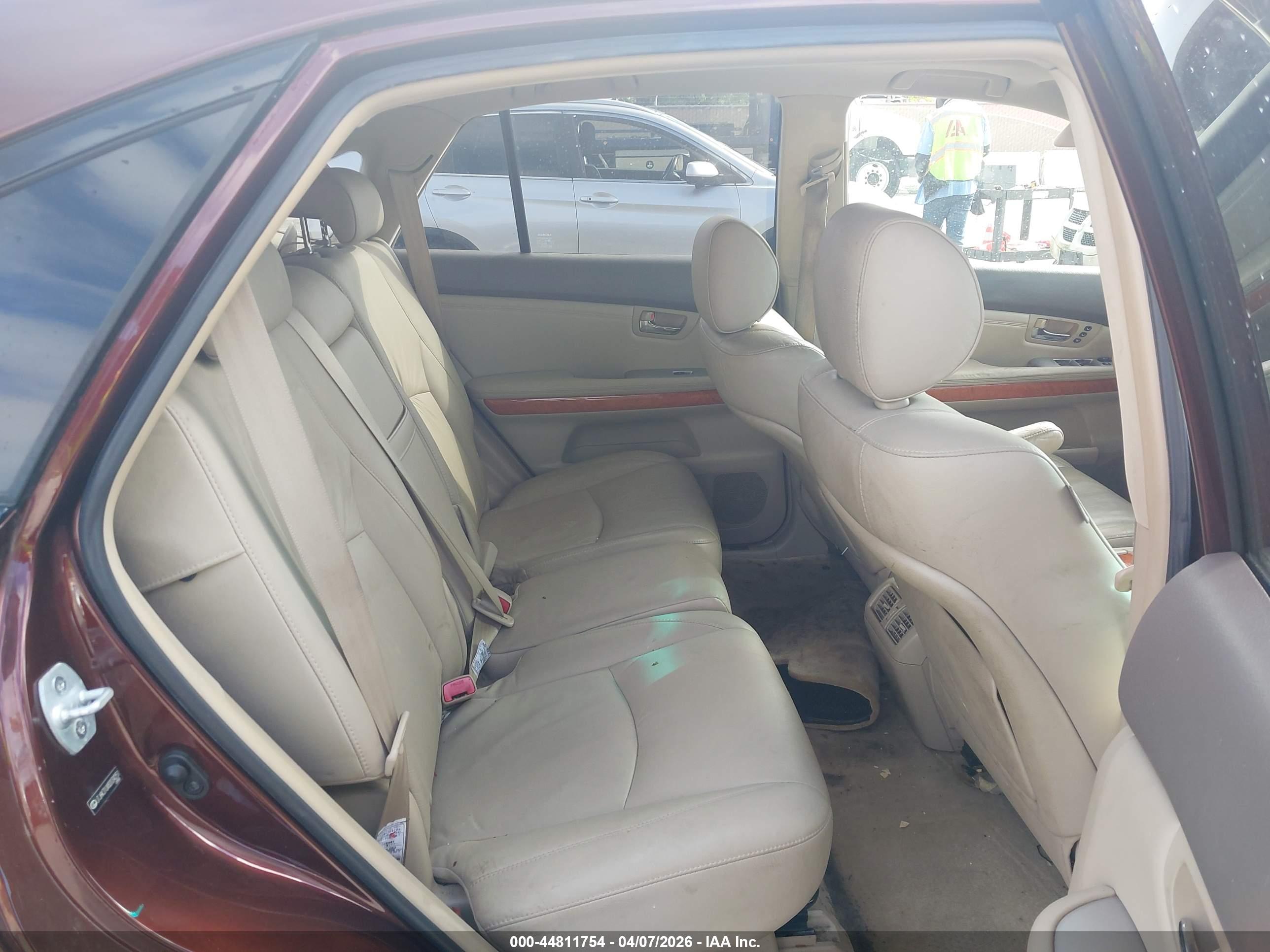 LEXUS RX image 8