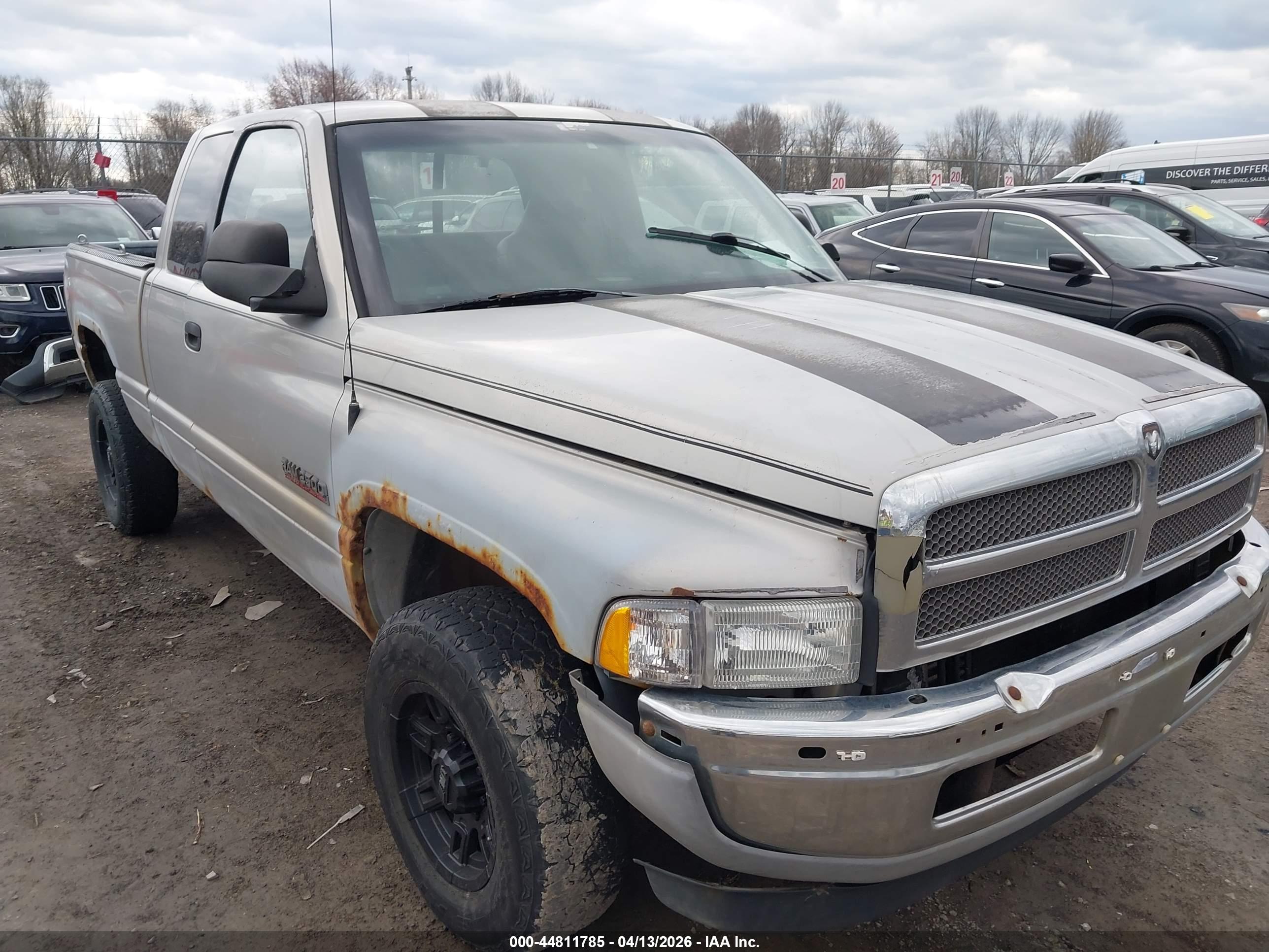 DODGE RAM image 6