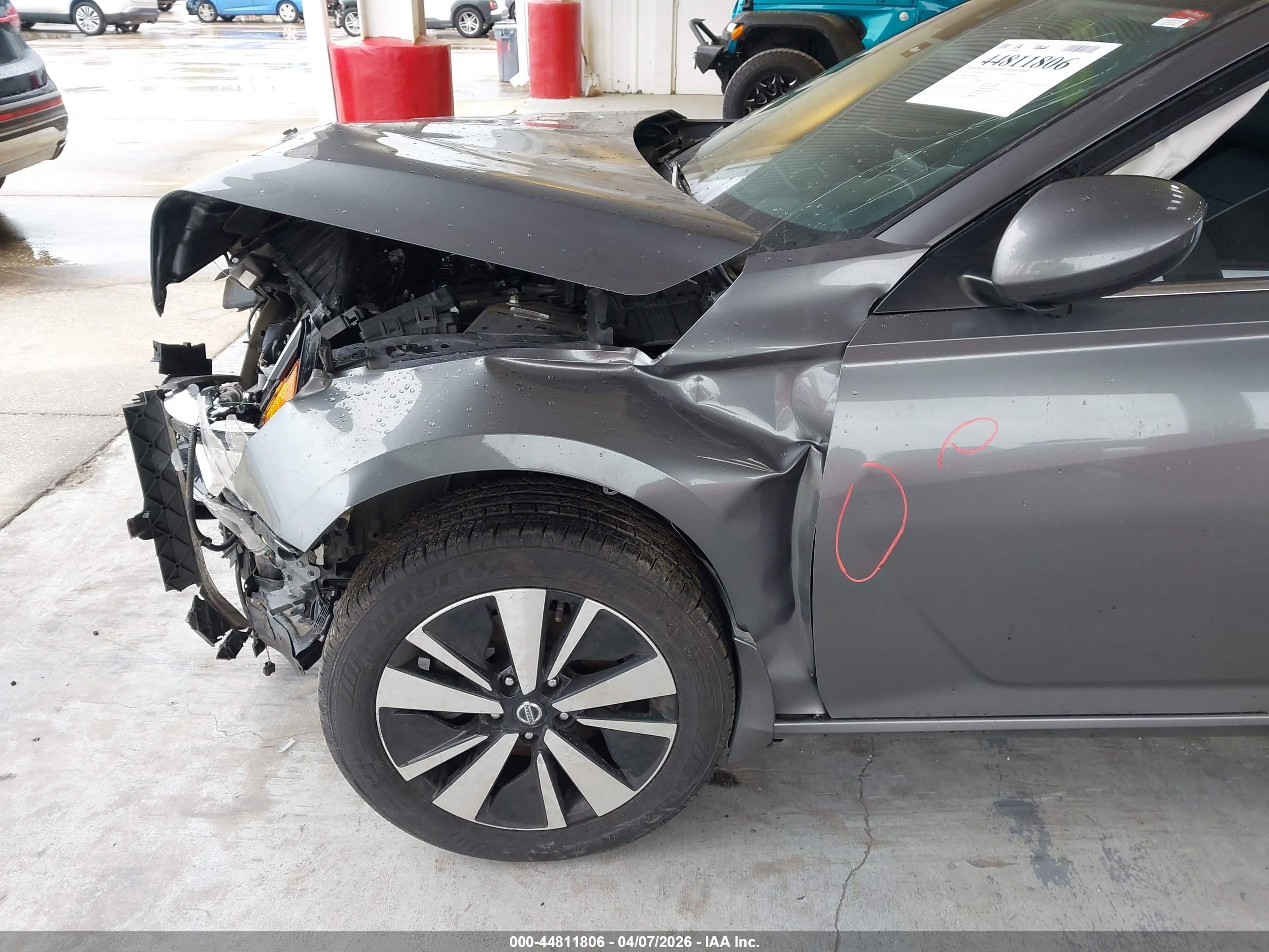 NISSAN ALTIMA image 6