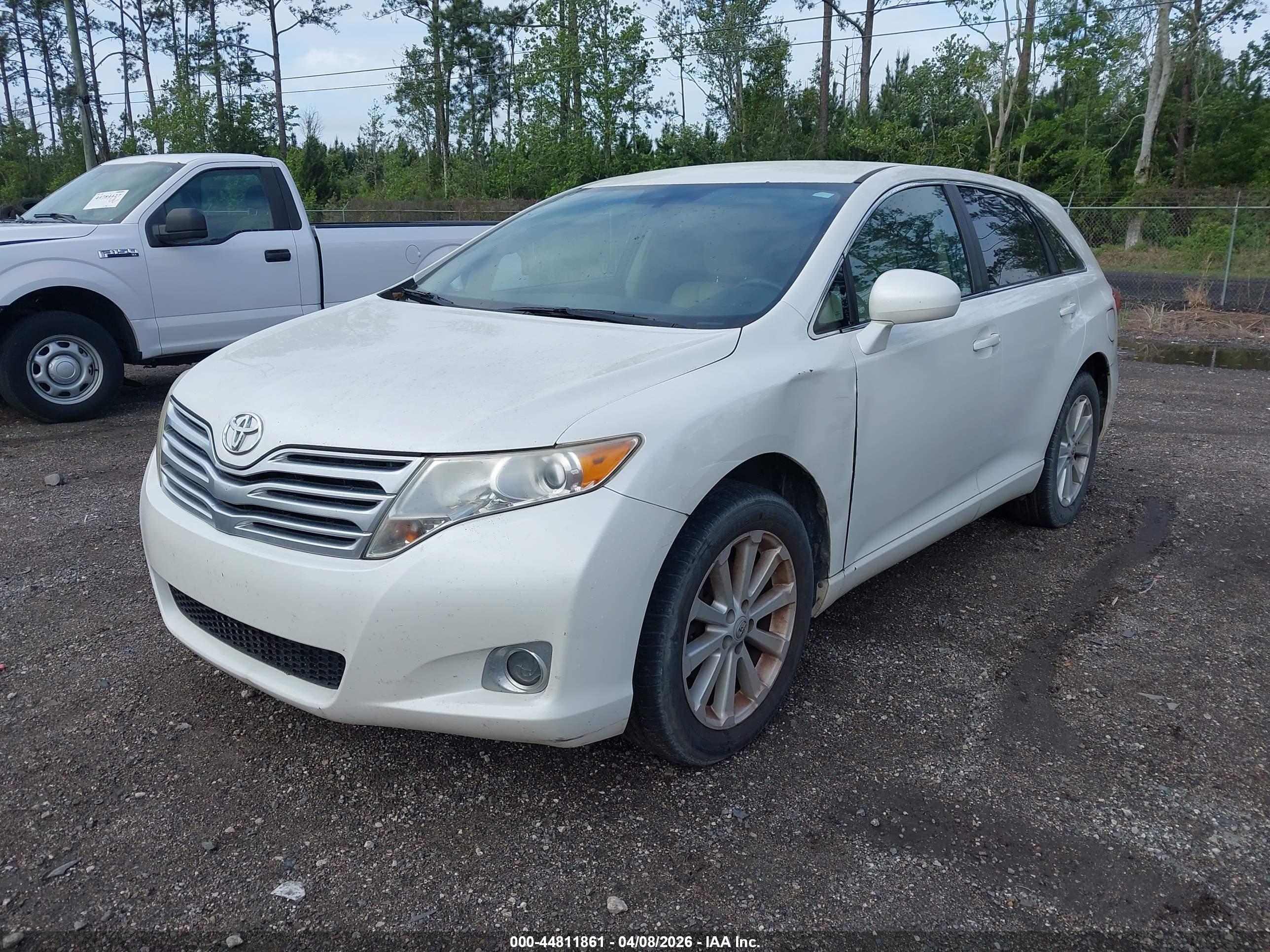 TOYOTA VENZA image 2