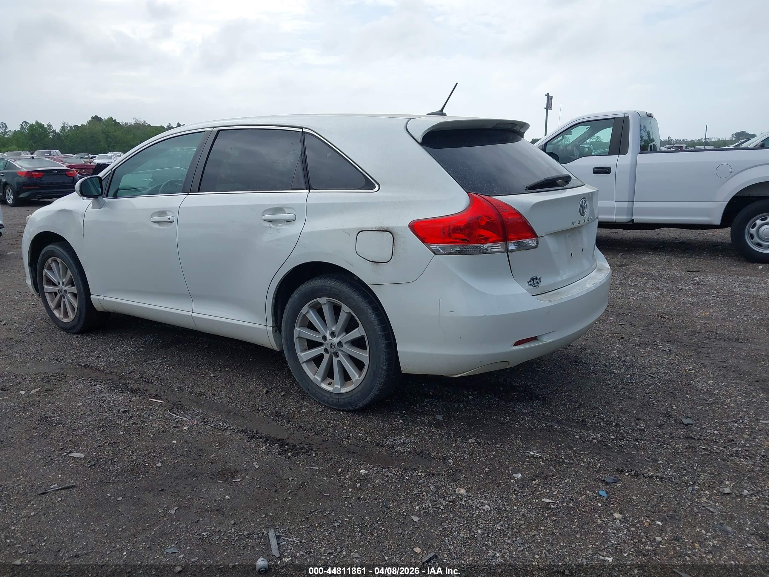 TOYOTA VENZA image 3